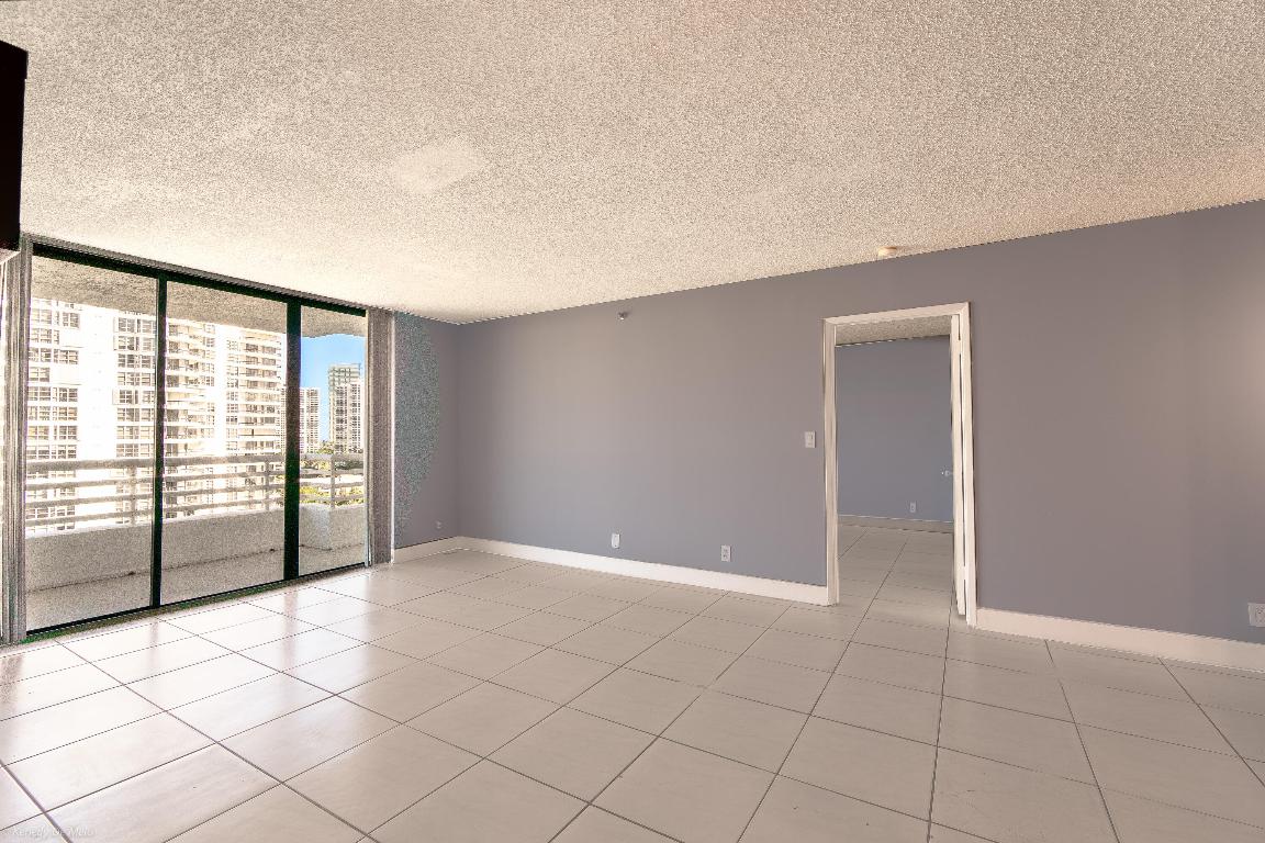 3300 NE 192 Street 1108, Aventura Unit: 1108