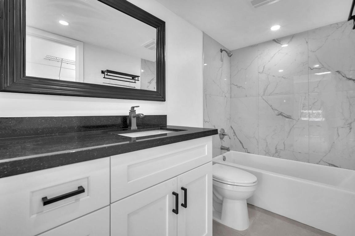 706 SE 2nd Avenue 335