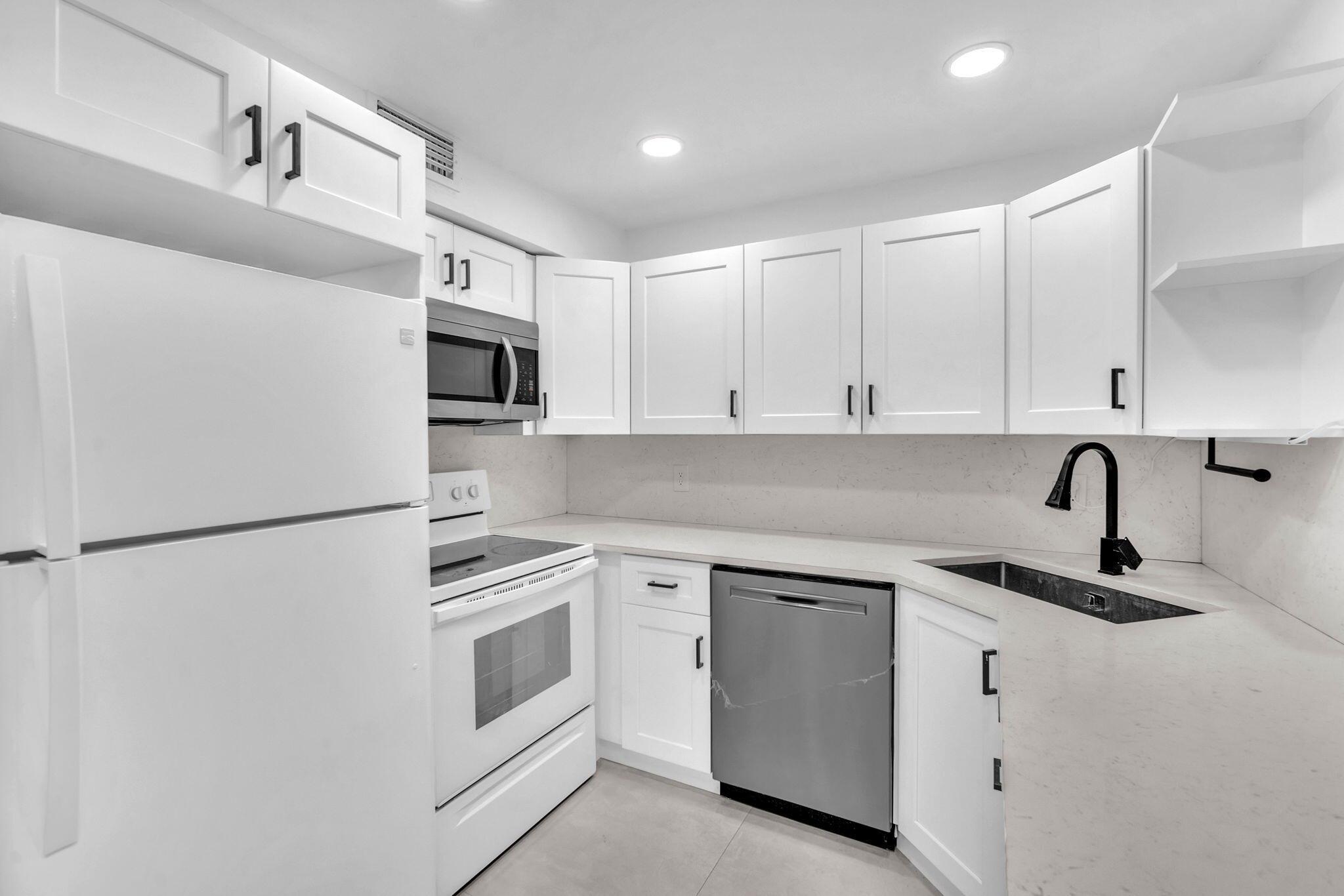 706 SE 2nd Avenue 335