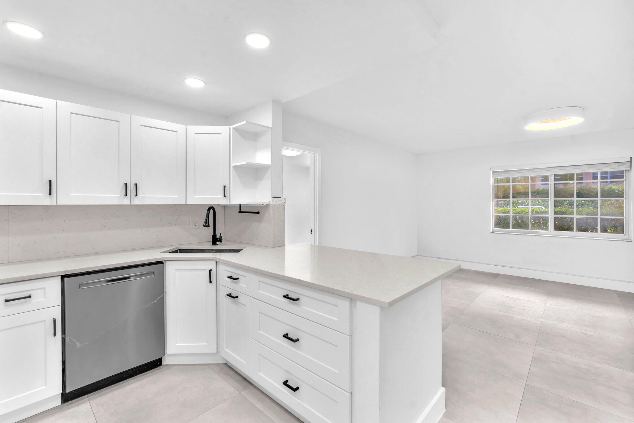 706 SE 2nd Avenue 335