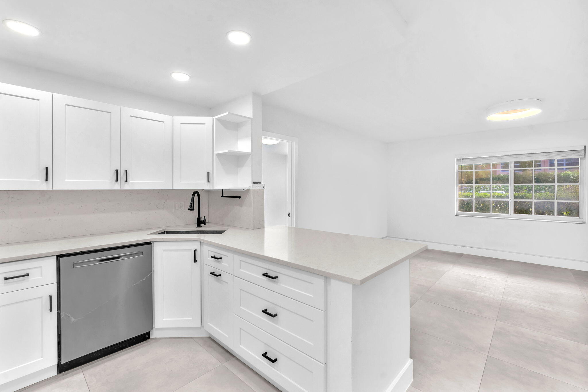 706 SE 2nd Avenue 335