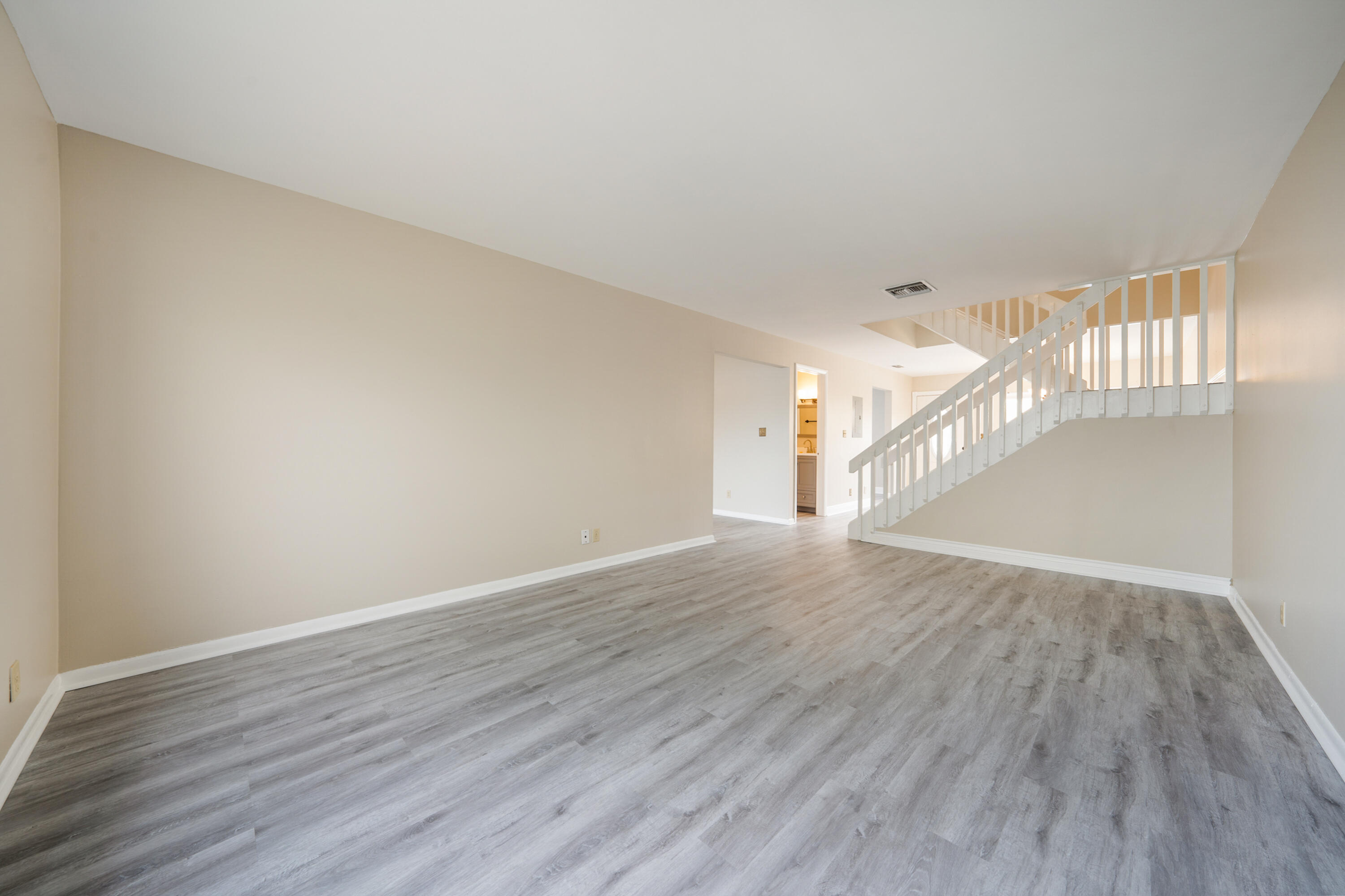5319 Tennis Lane