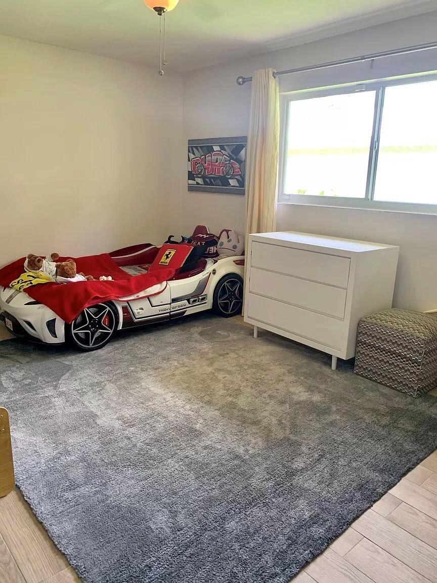 3306 NW 28th Terrace