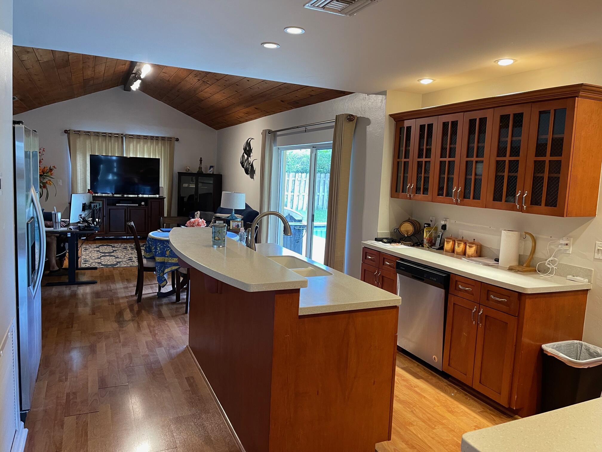 3306 NW 28th Terrace