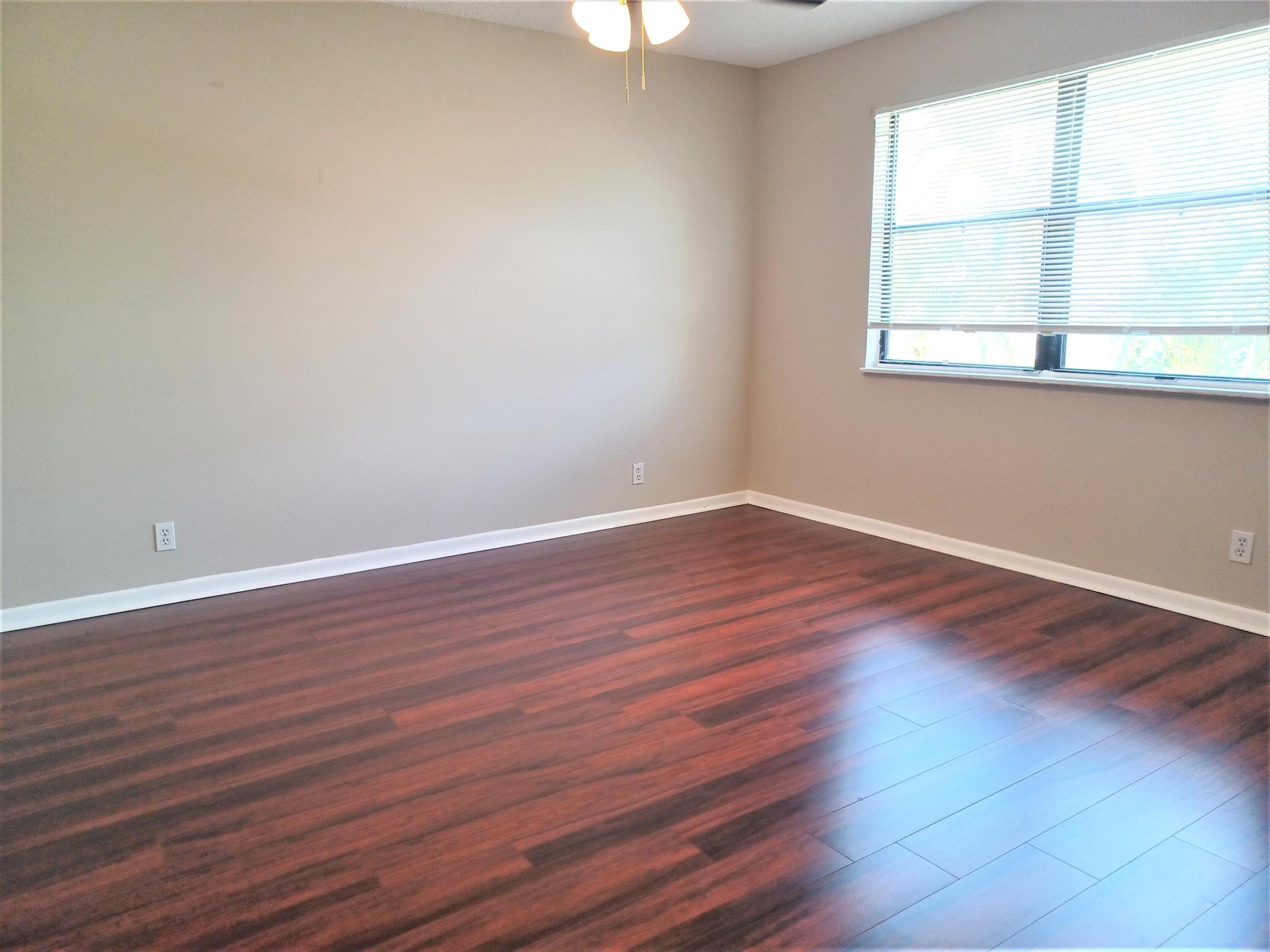 5245 Jog Lane