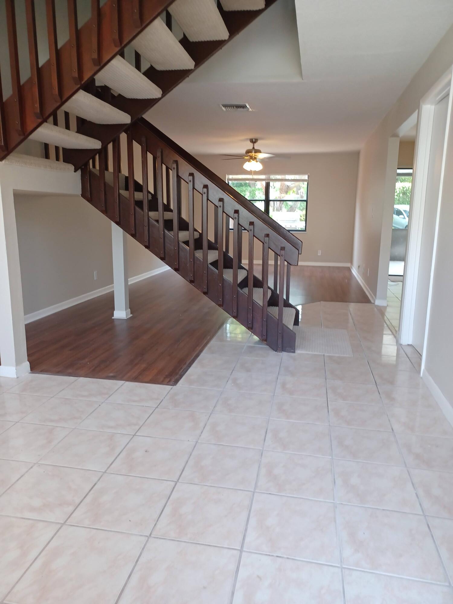5245 Jog Lane