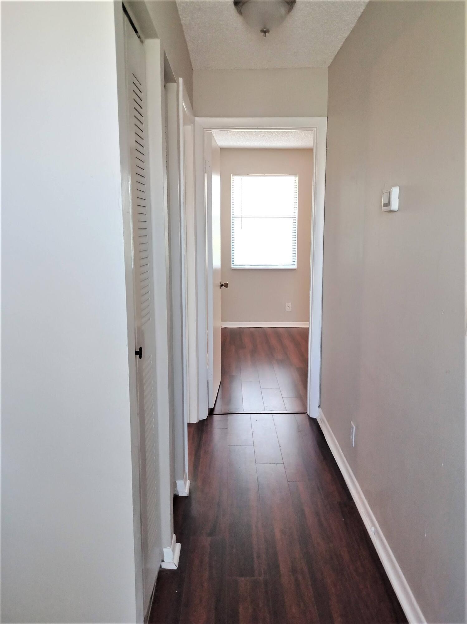 5245 Jog Lane