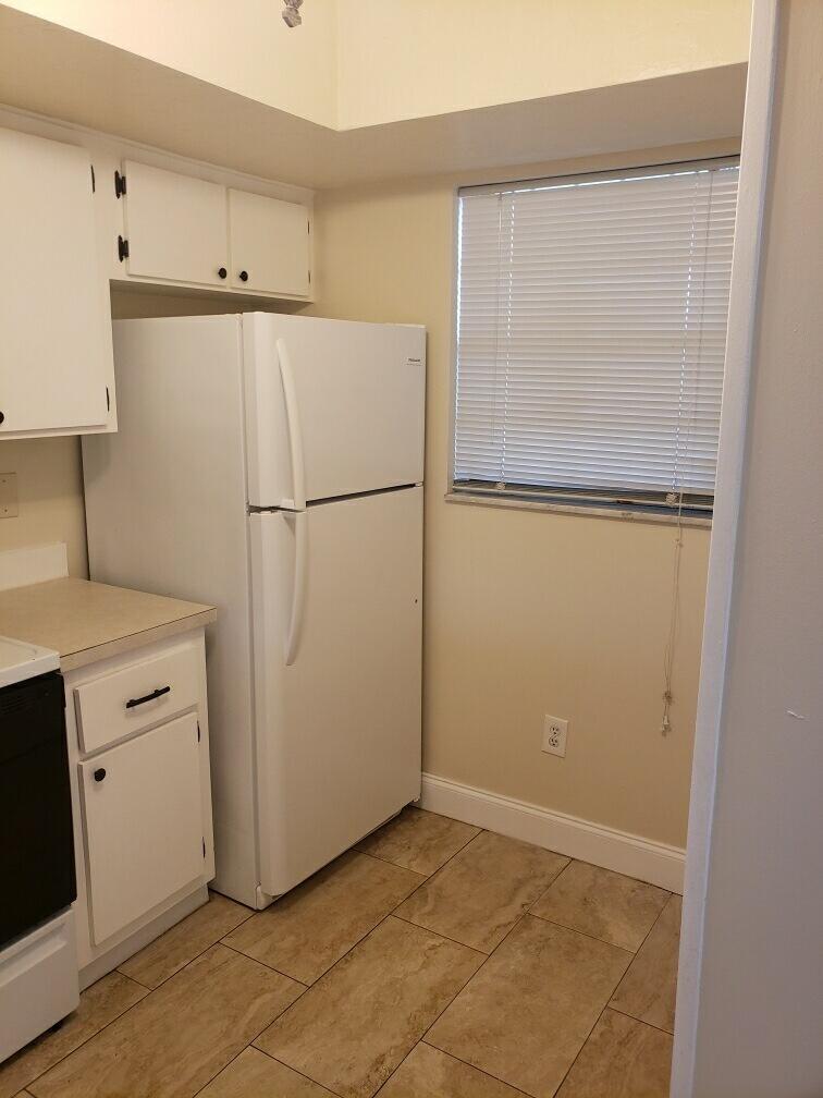 2050 Oleander Boulevard 5-205