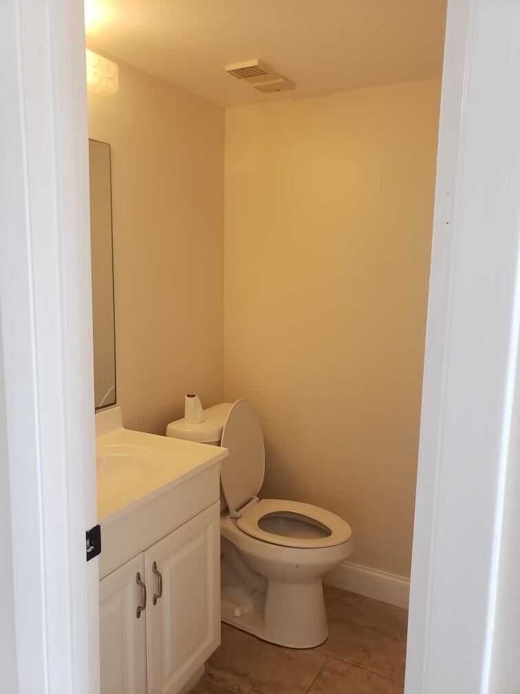 2050 Oleander Boulevard 5-205