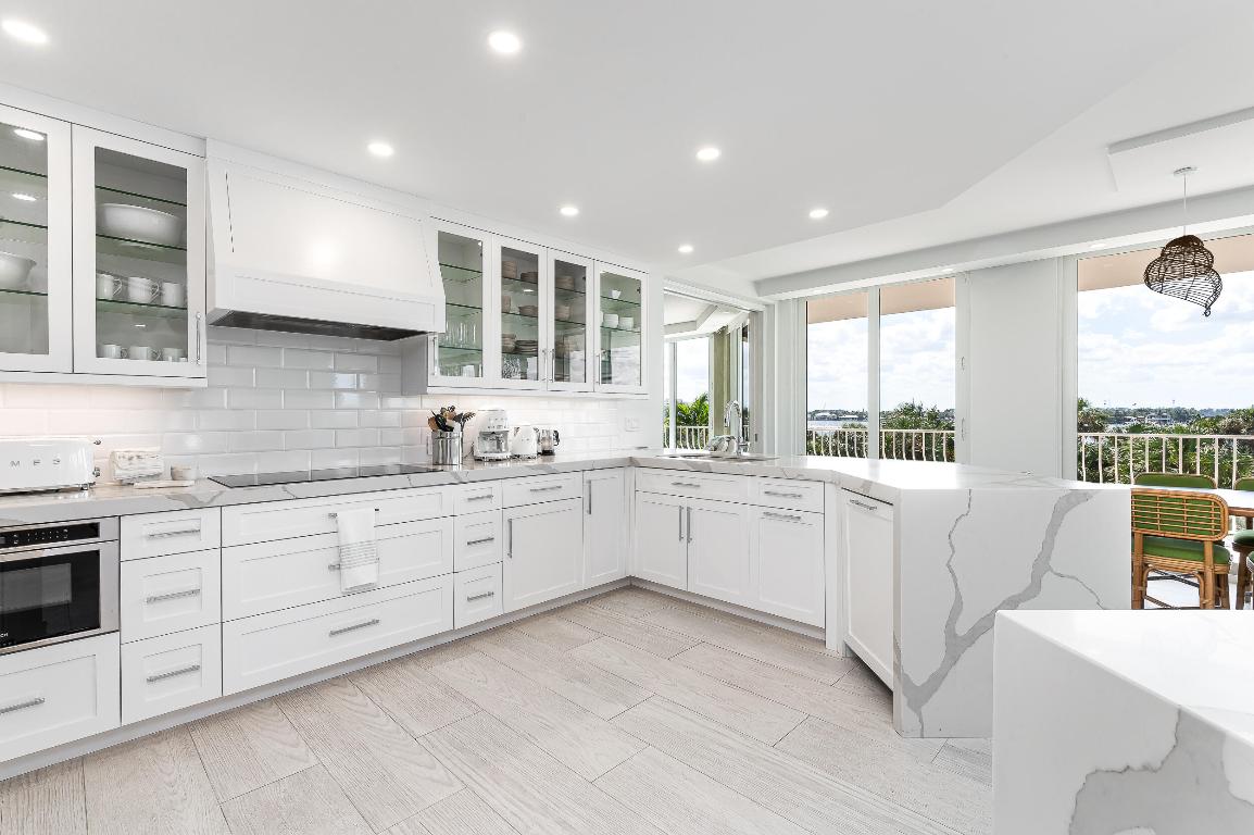 2000 S Ocean Boulevard 204s