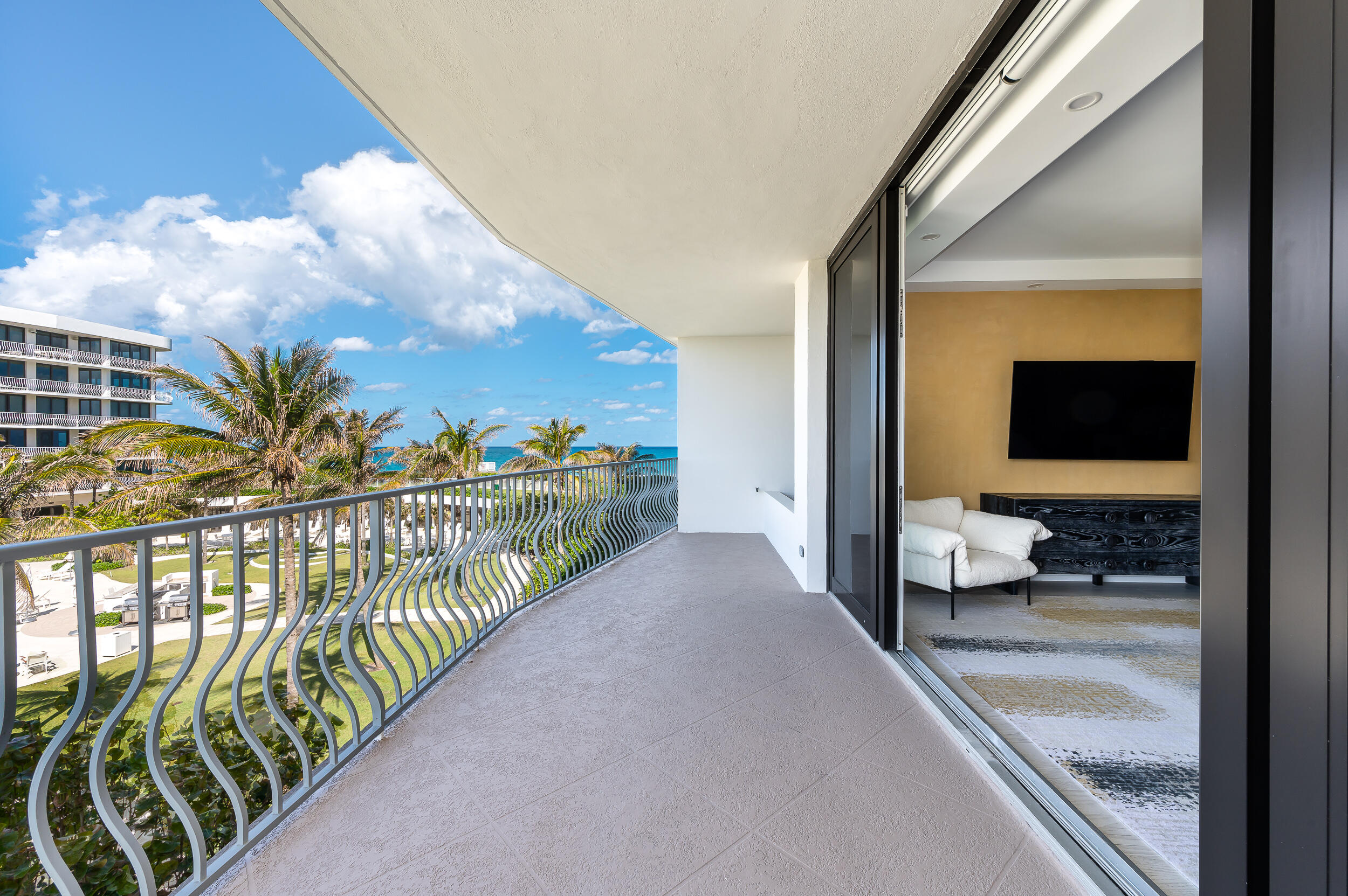 2000 S Ocean Boulevard 204s