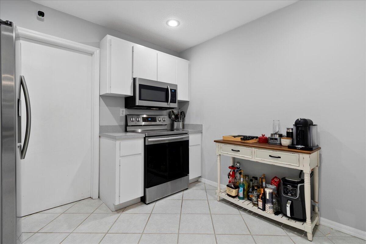 6733 Westview Drive