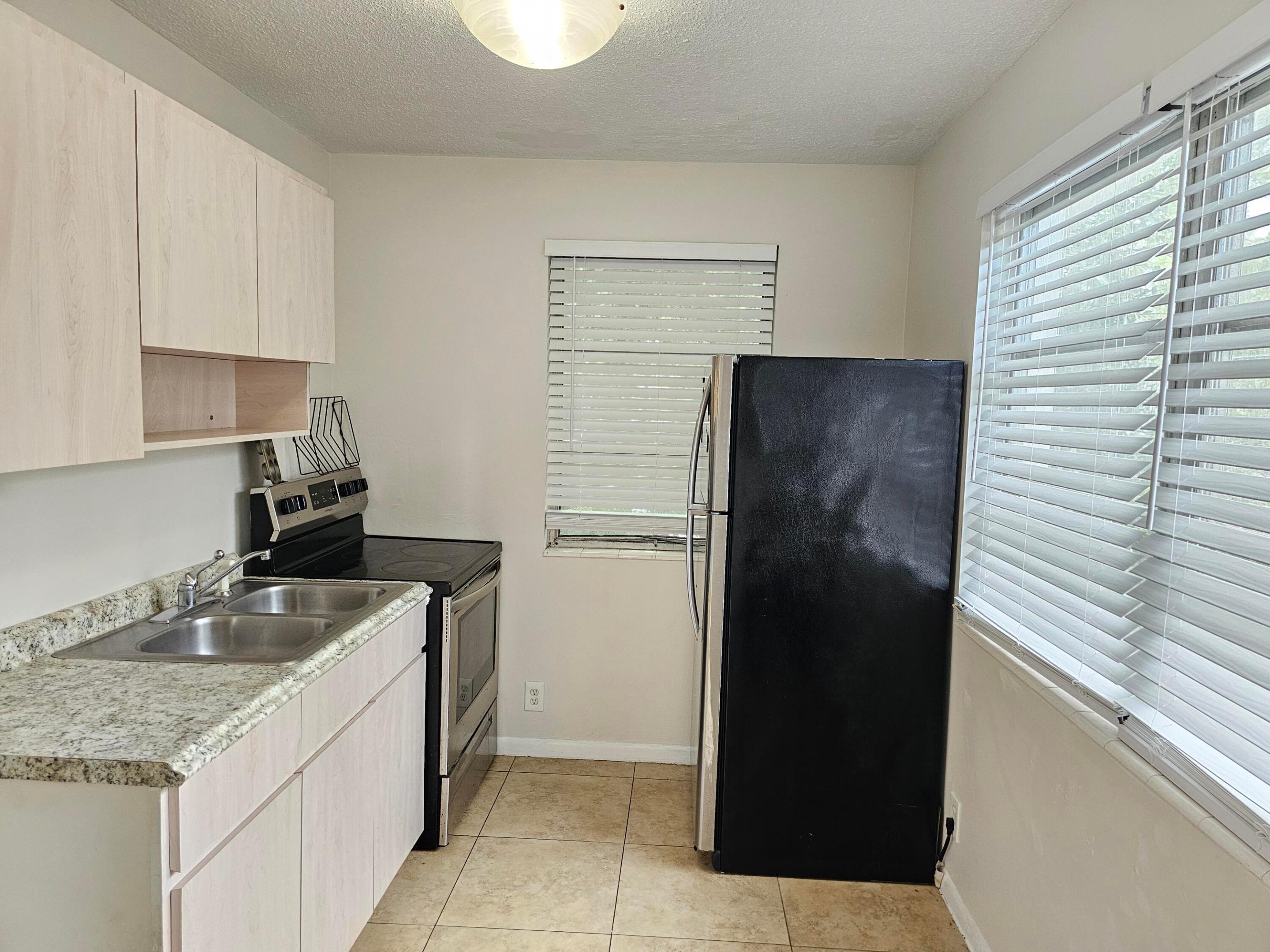 331 Walton Boulevard 6