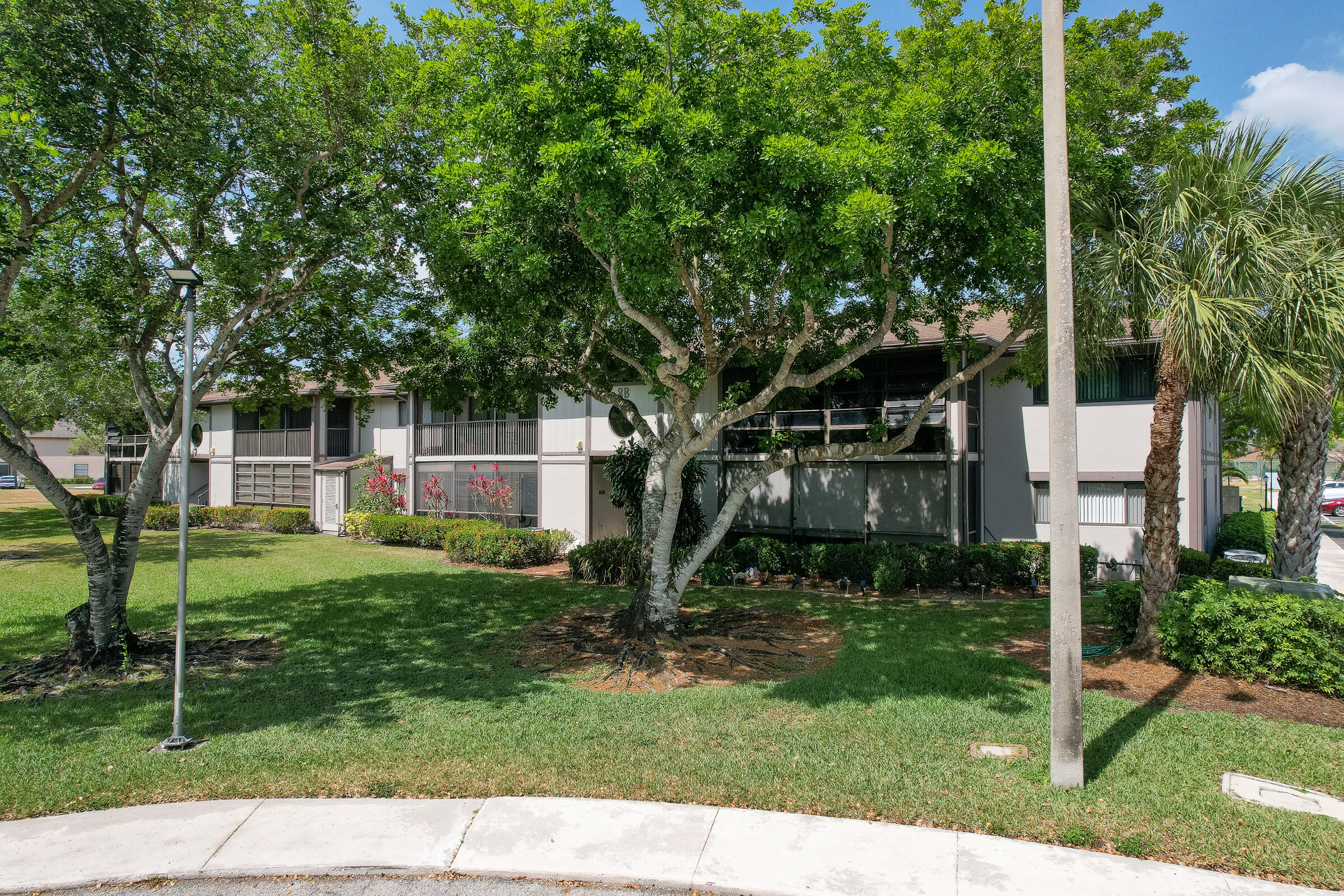 9707 W Mcnab Road 202