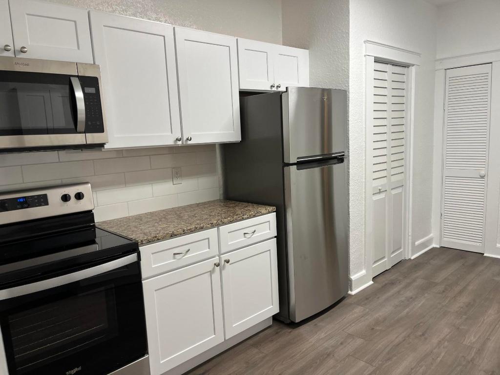 107 SW 2nd Avenue 6, Boynton Beach Unit: 6