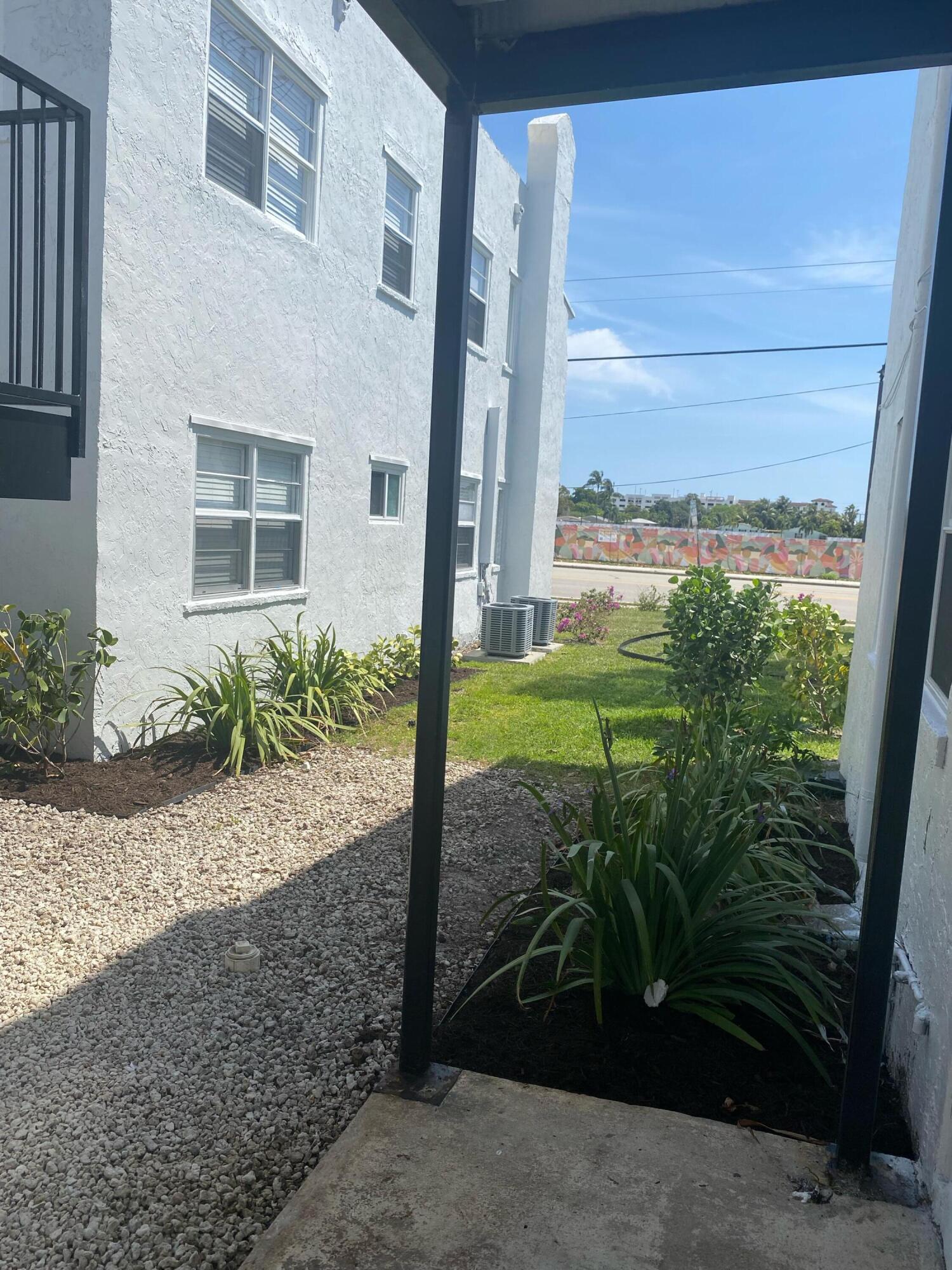 107 SW 2nd Avenue 6, Boynton Beach Unit: 6