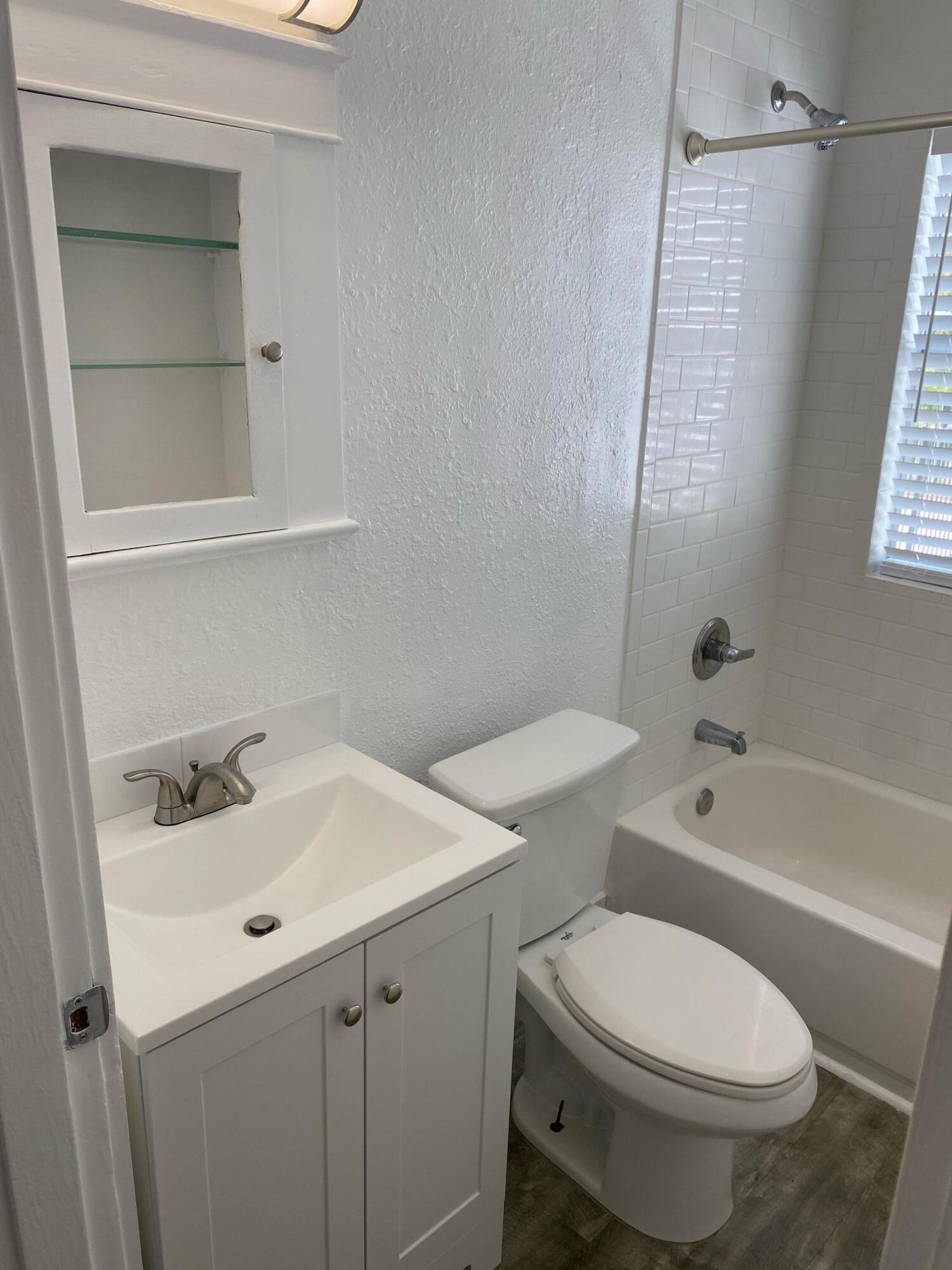 107 SW 2nd Avenue 6, Boynton Beach Unit: 6