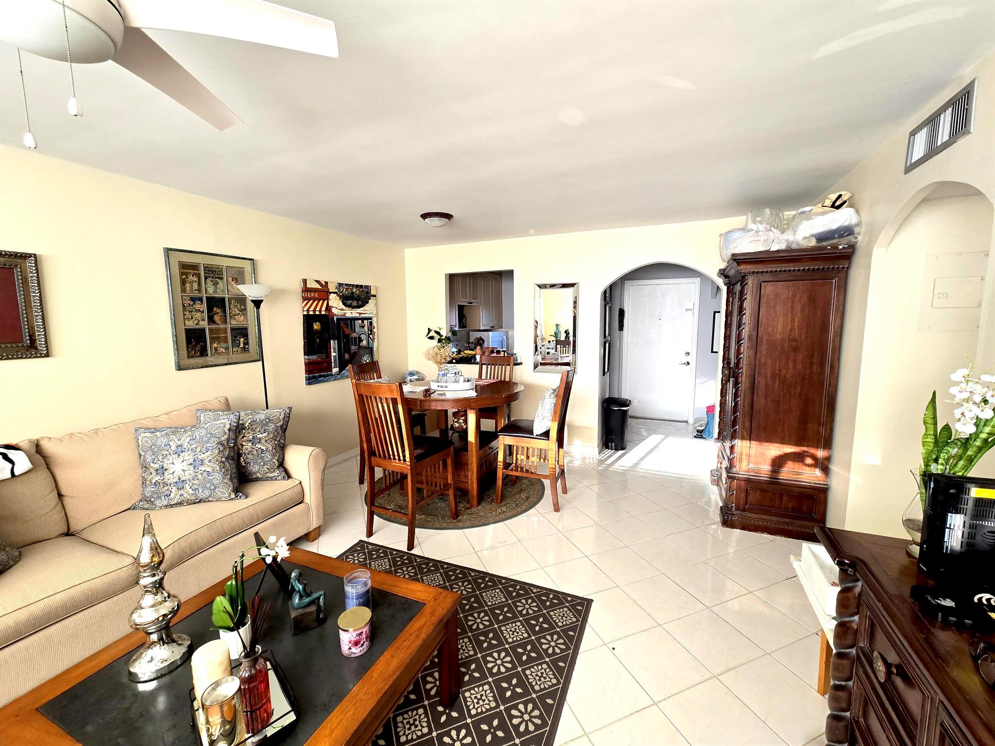 610 SE 2nd Avenue L7