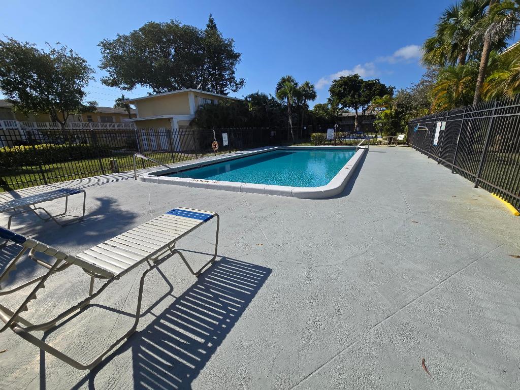 610 SE 2nd Avenue L7