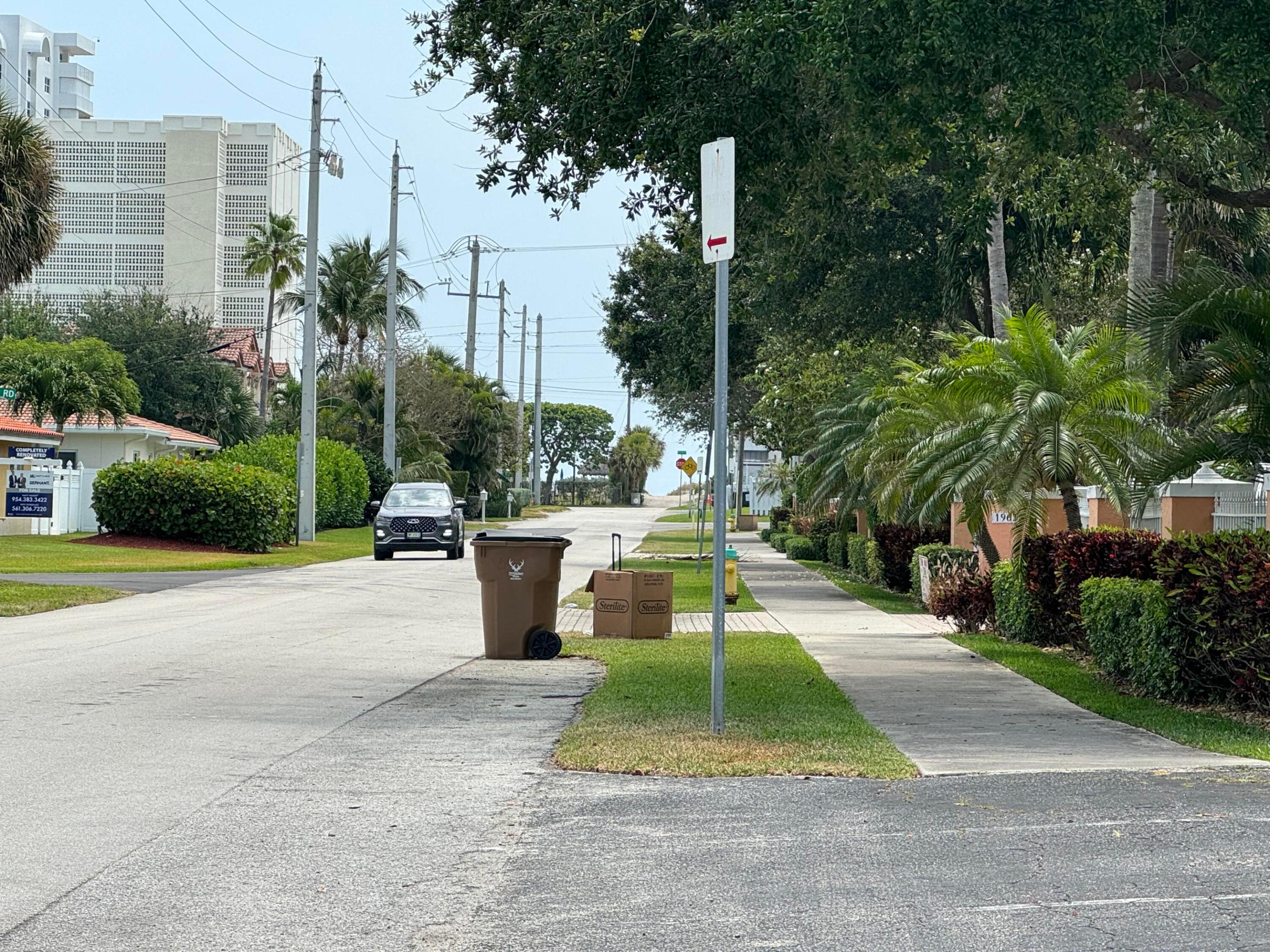 1932 NE 7th Street N 1, Deerfield Beach Unit: 1