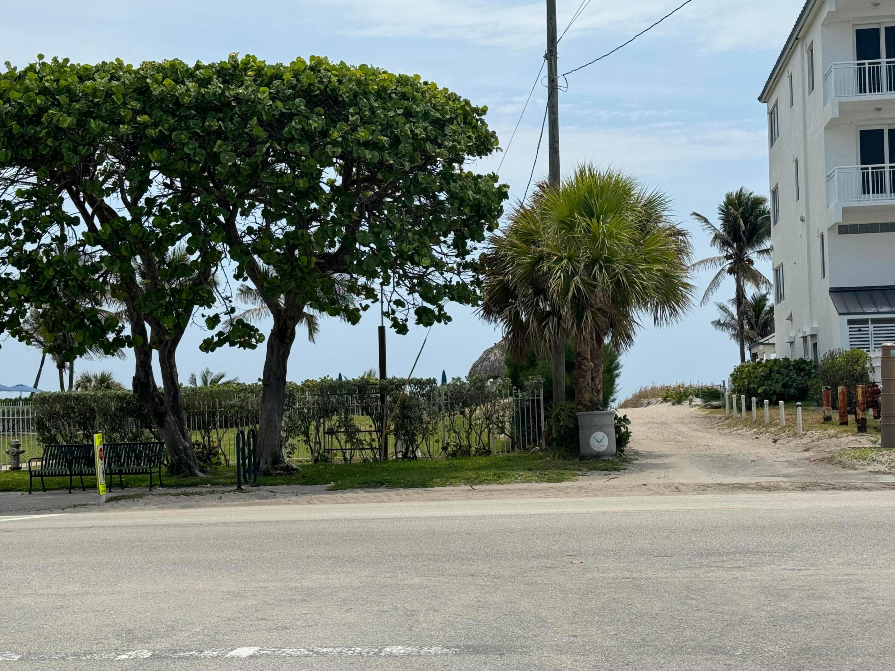 1932 NE 7th Street N 1, Deerfield Beach Unit: 1