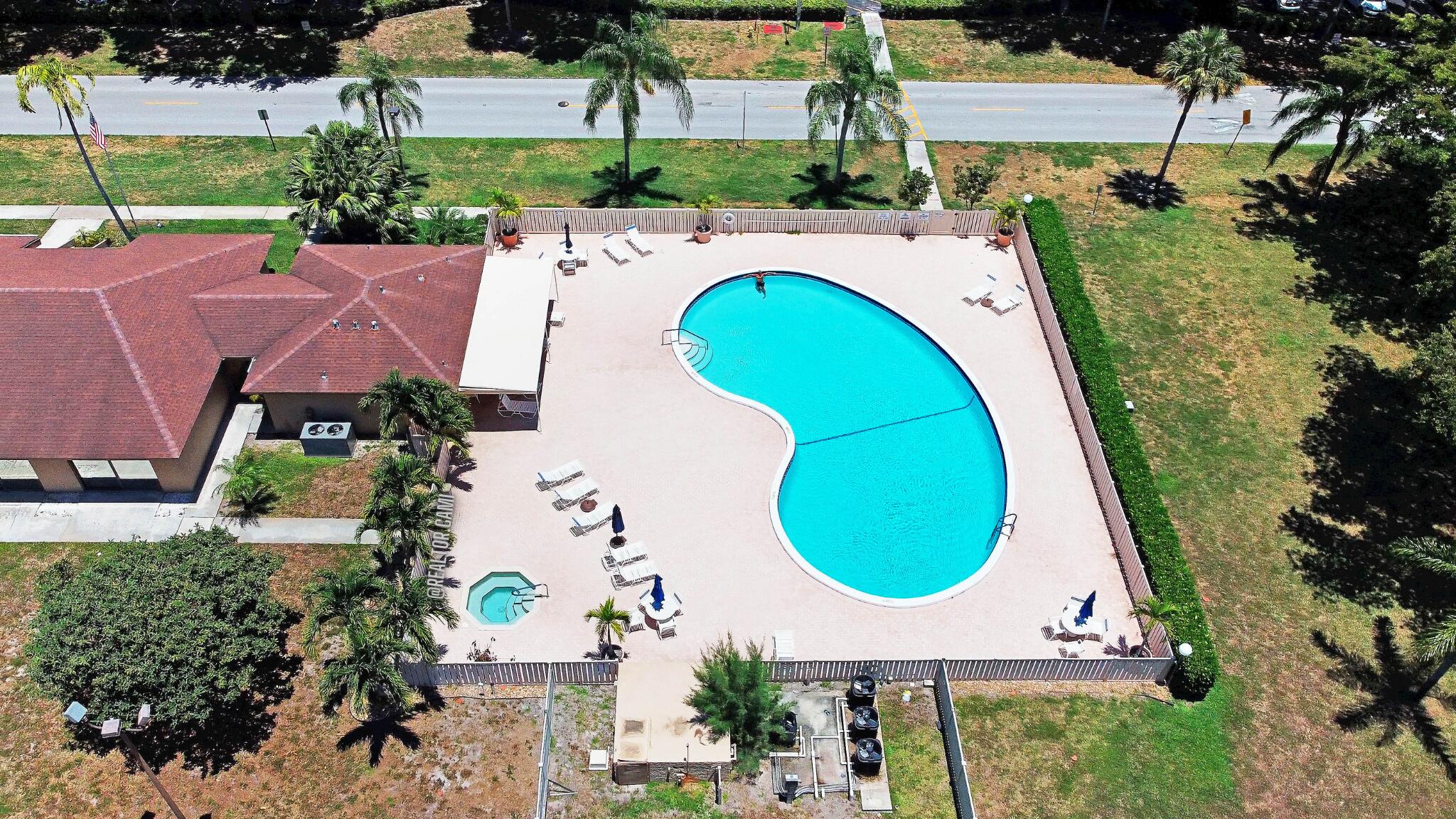 4550 NW 18th Avenue 204