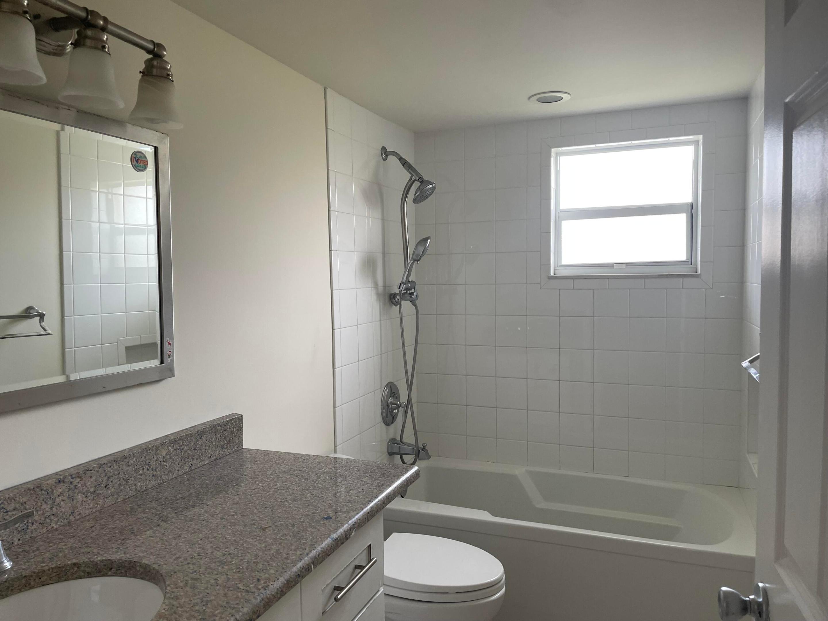 2182 NE 1st Way NE 101