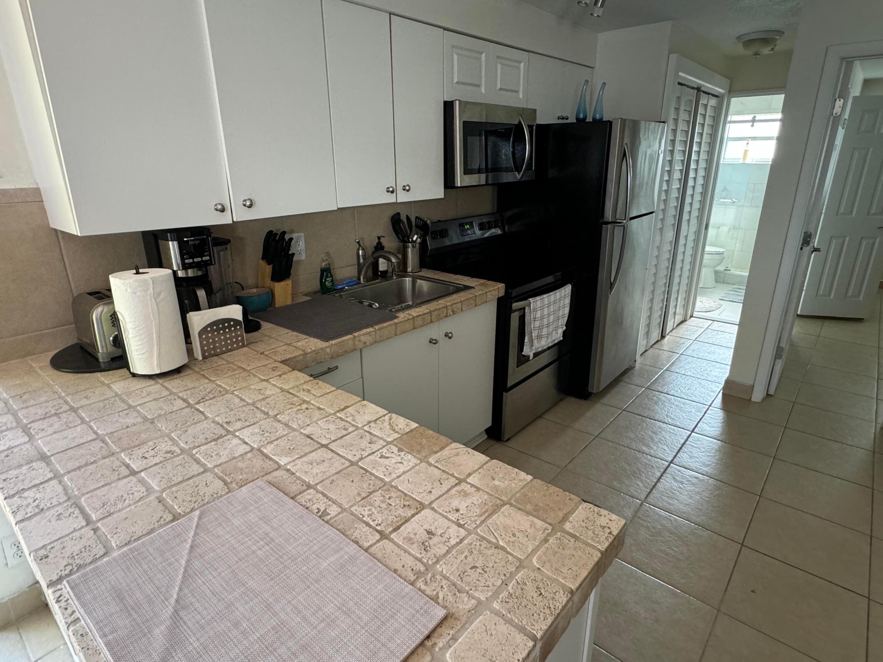 1932 NE 7th Street N 5, Deerfield Beach Unit: 5