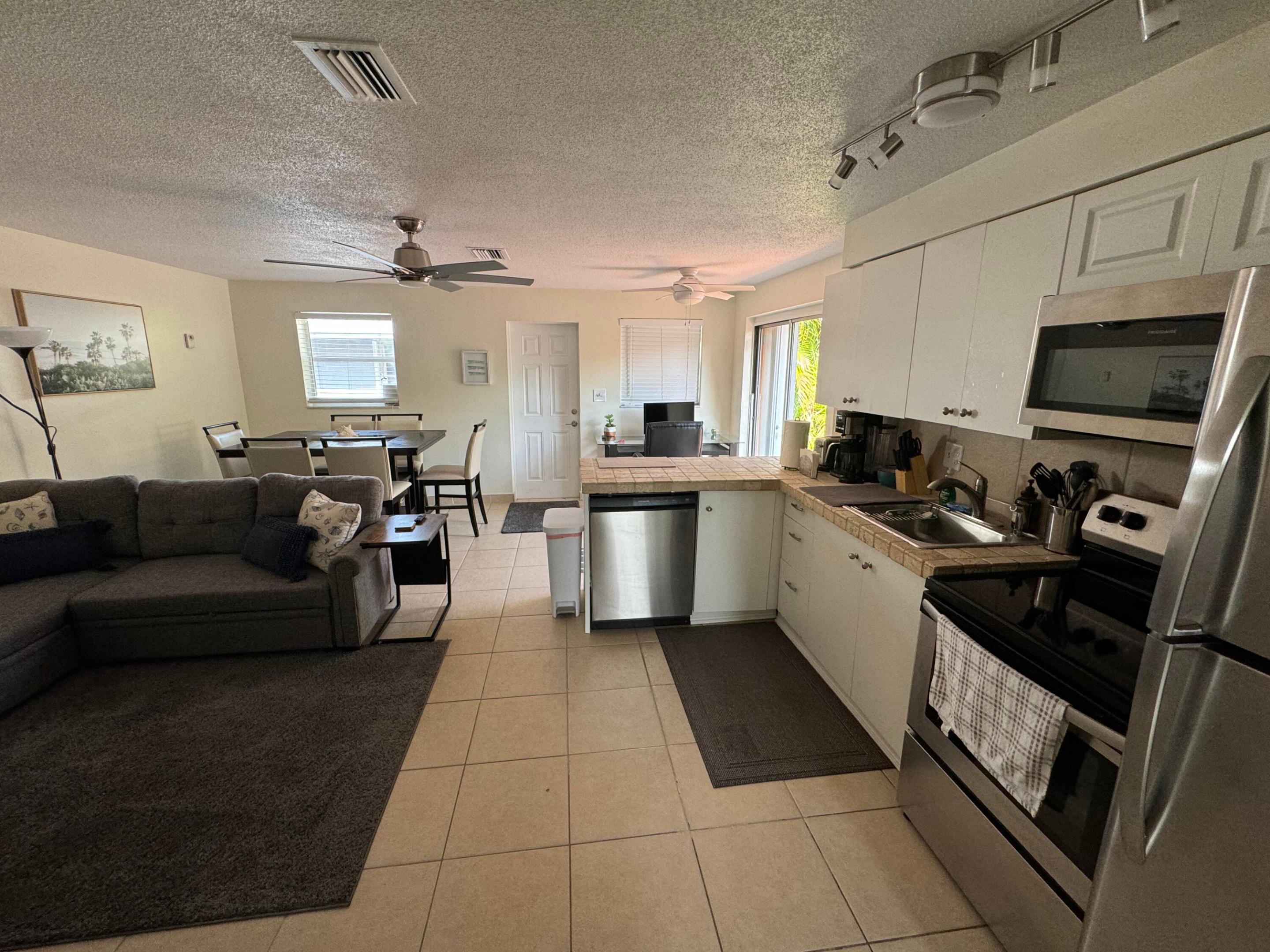 1932 NE 7th Street N 5, Deerfield Beach Unit: 5