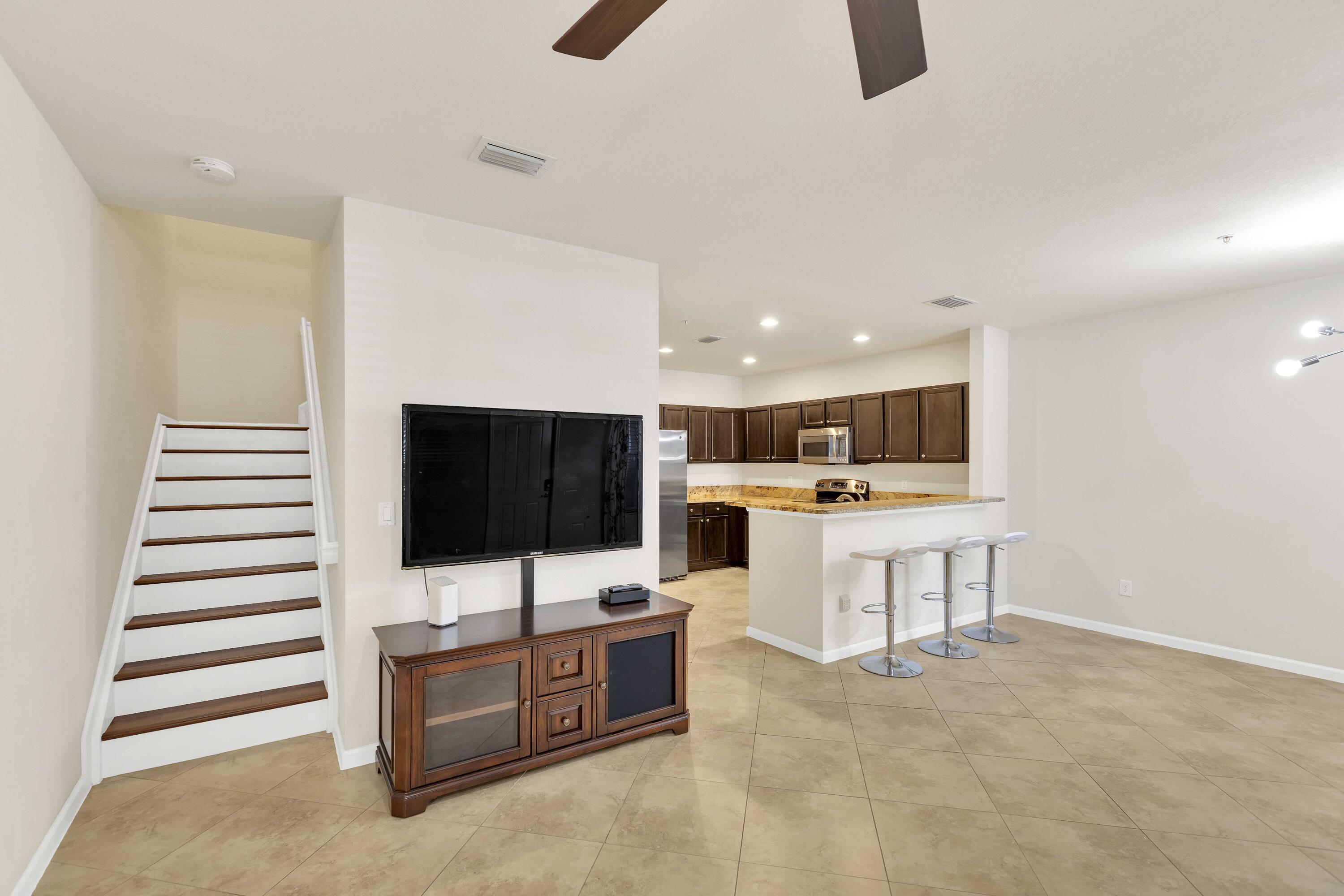 4780 Monarch Way