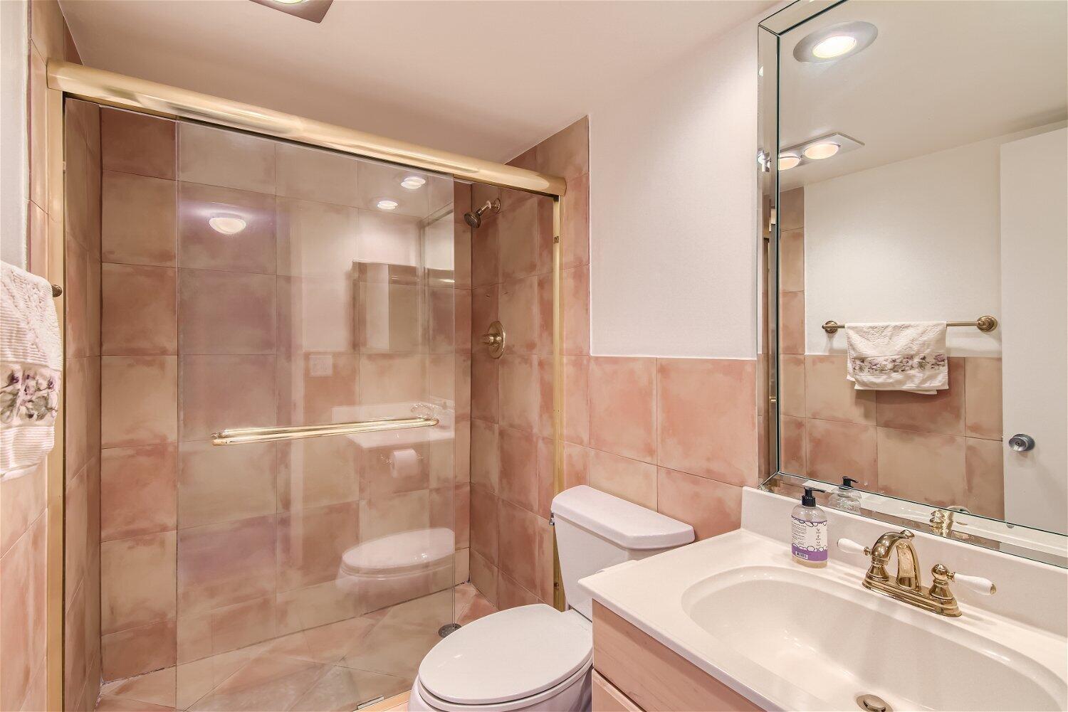 3125 NE 48th Court 223