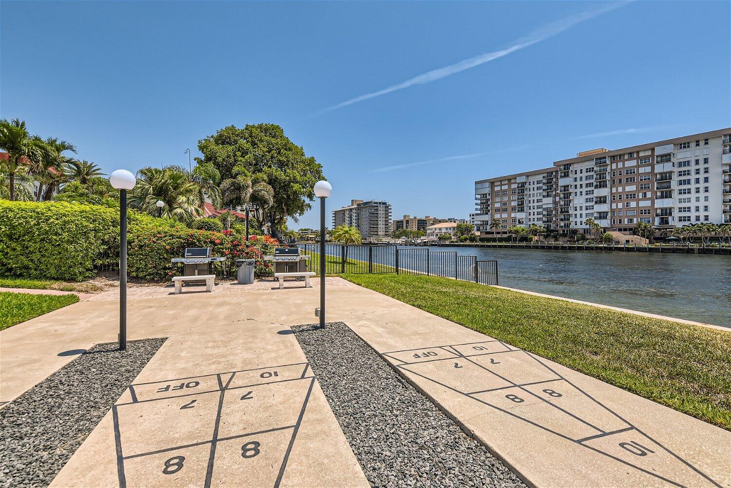 3125 NE 48th Court 223