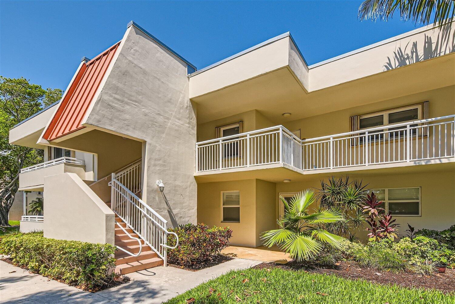 3125 NE 48th Court 223