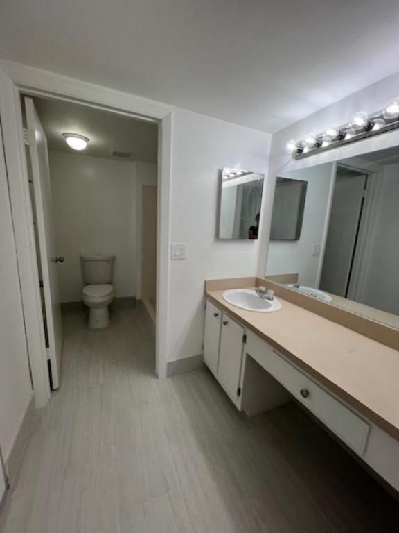 6585 Somerset Drive 201