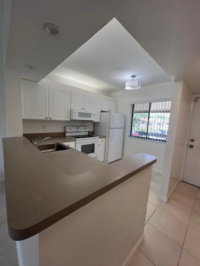 6585 Somerset Drive 201