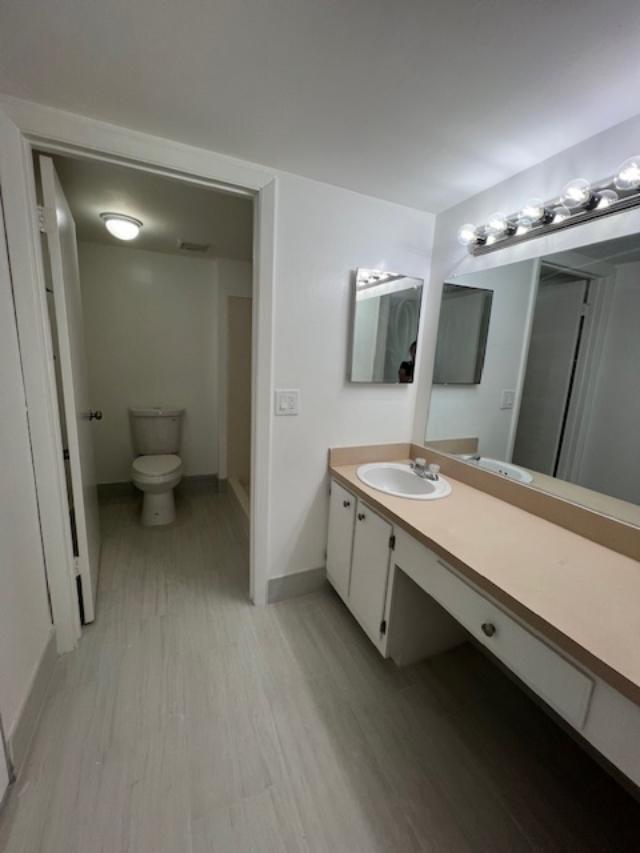 6585 Somerset Drive 201