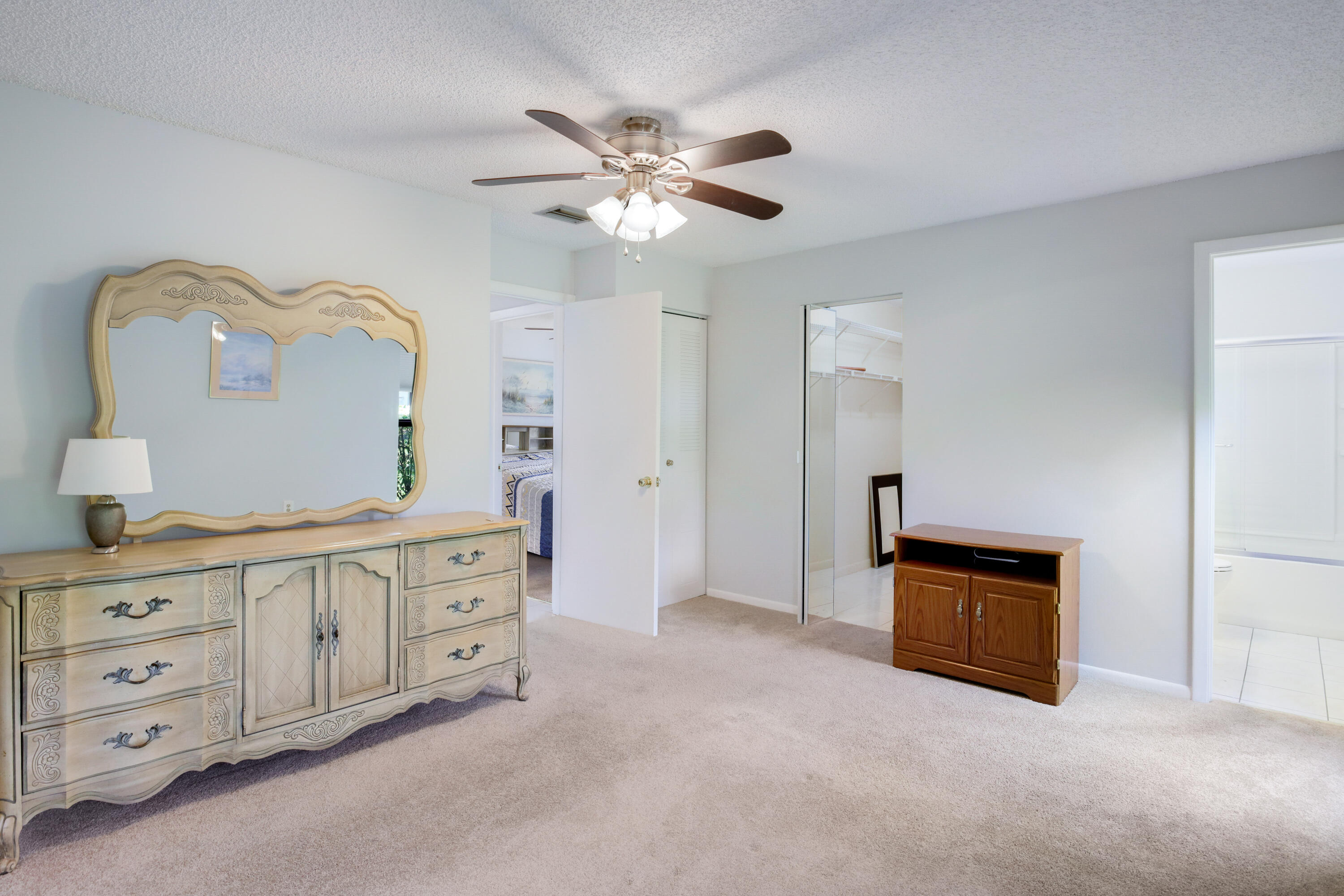 6109 Glentree Lane, Greenacres