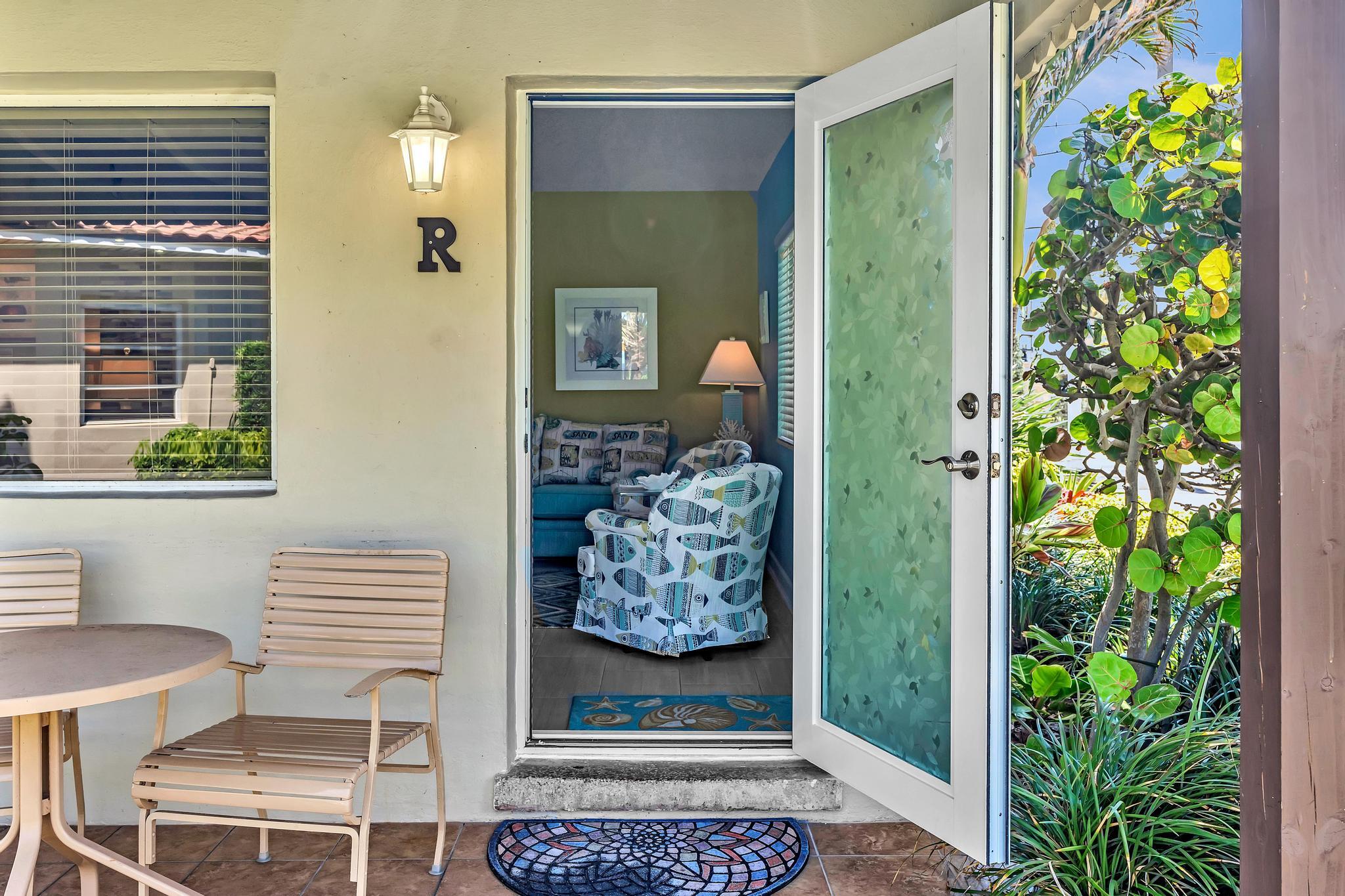 1225 Hillsboro Mile R1