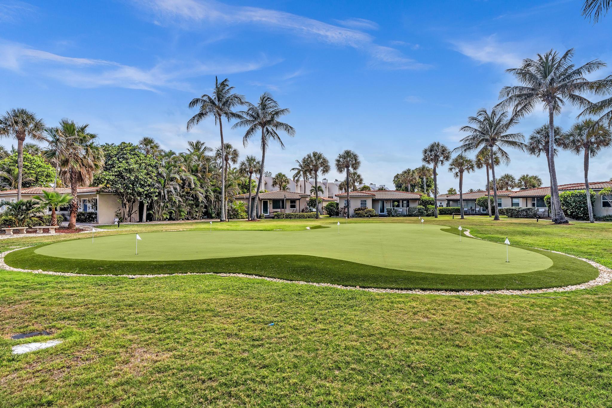 1225 Hillsboro Mile R1