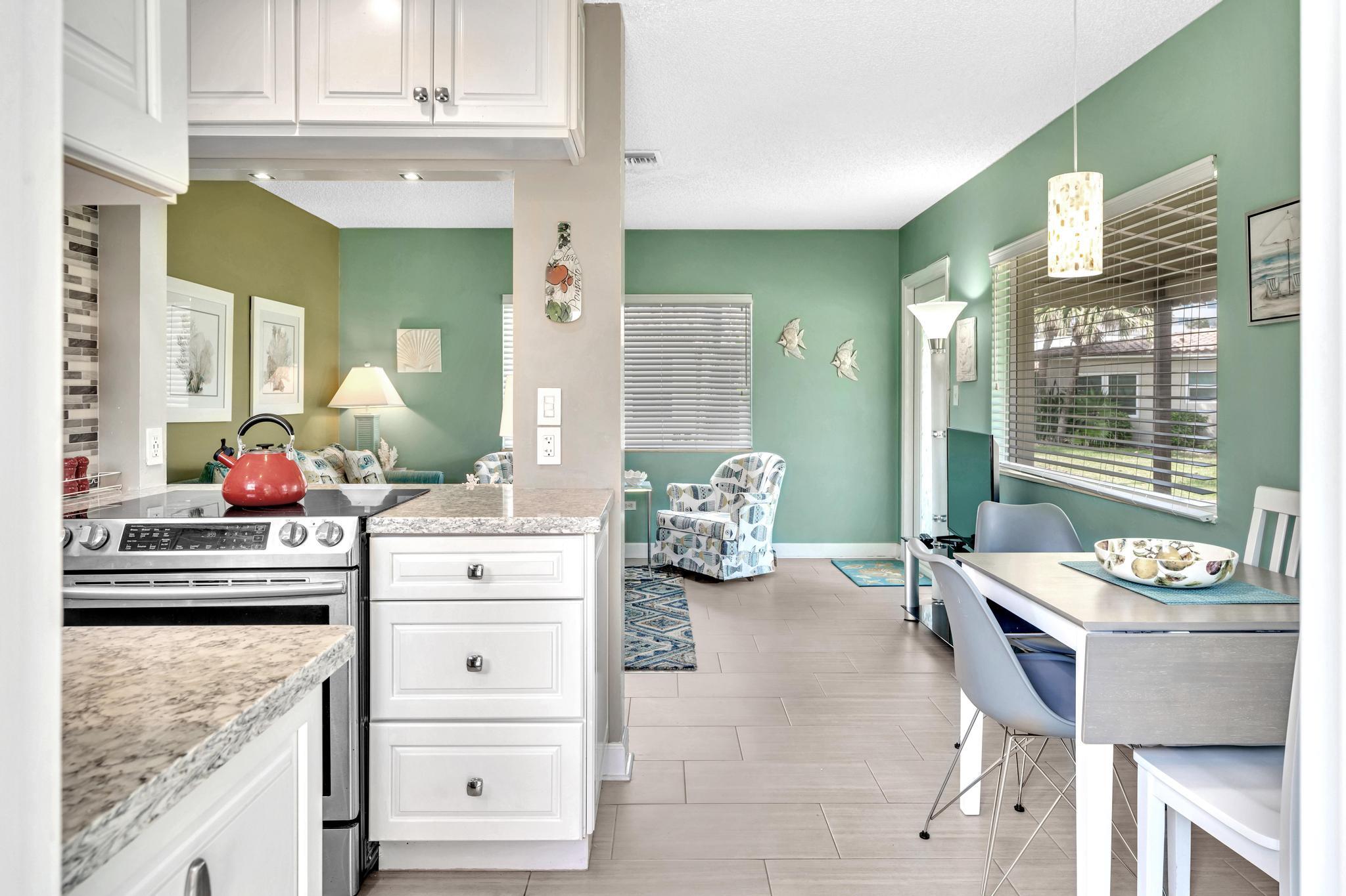 1225 Hillsboro Mile R1