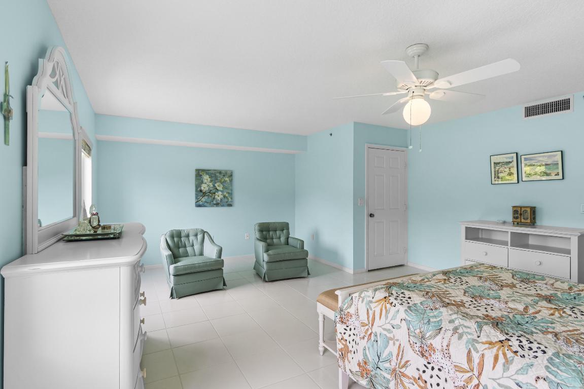 5906 Crystal Shores Drive 202