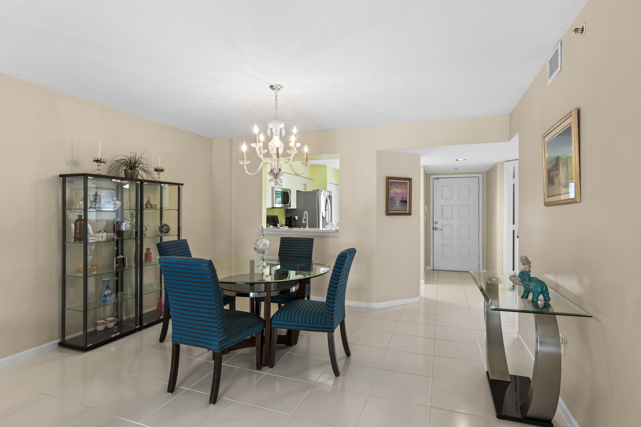 5906 Crystal Shores Drive 202