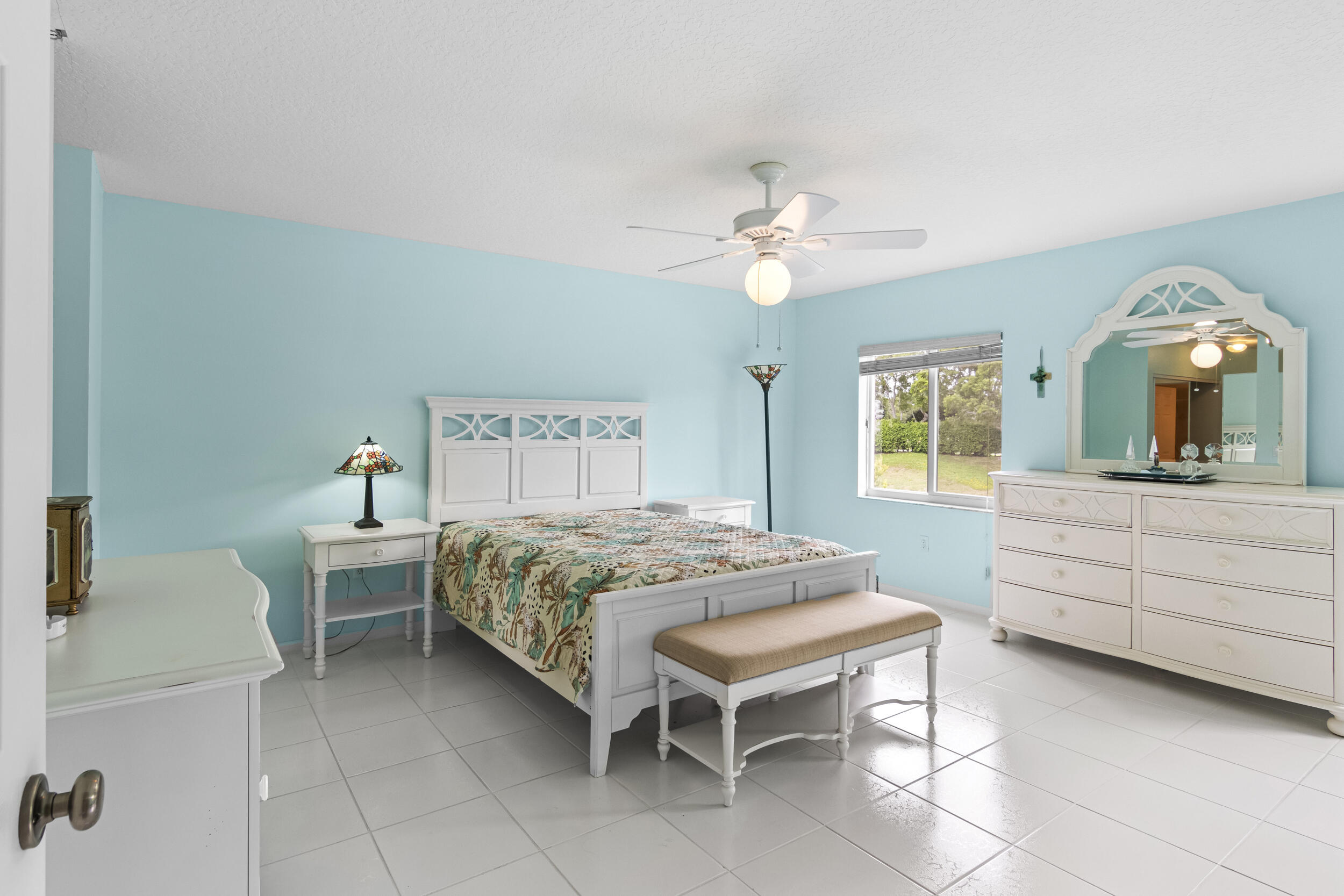 5906 Crystal Shores Drive 202