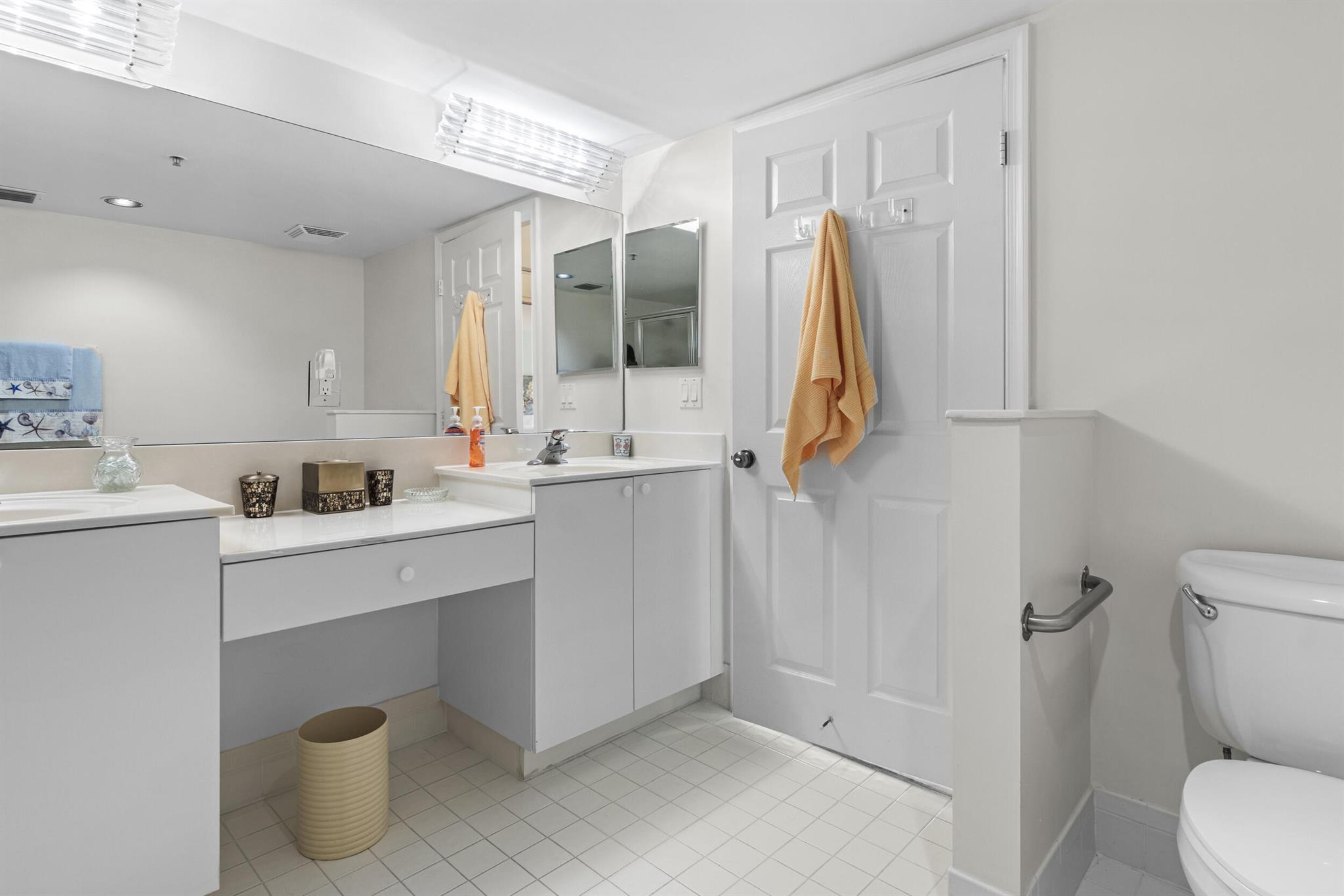 5906 Crystal Shores Drive 202