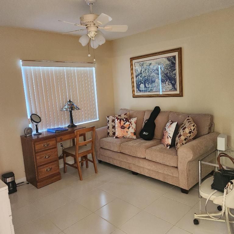 5906 Crystal Shores Drive 202