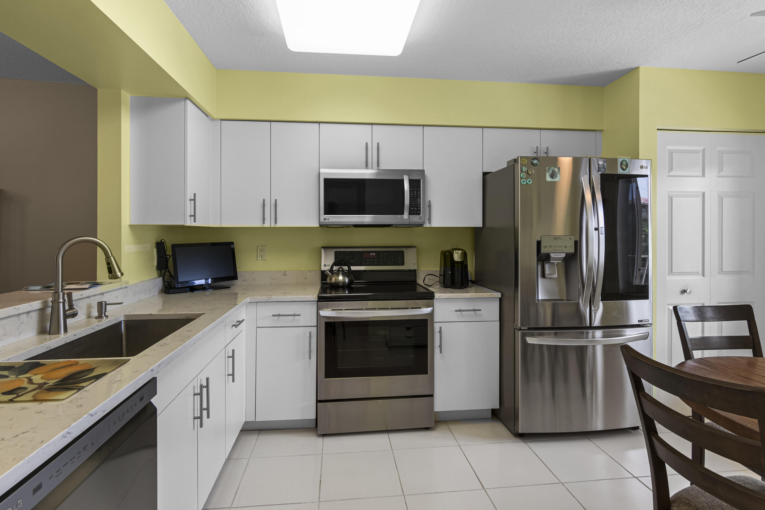 5906 Crystal Shores Drive 202