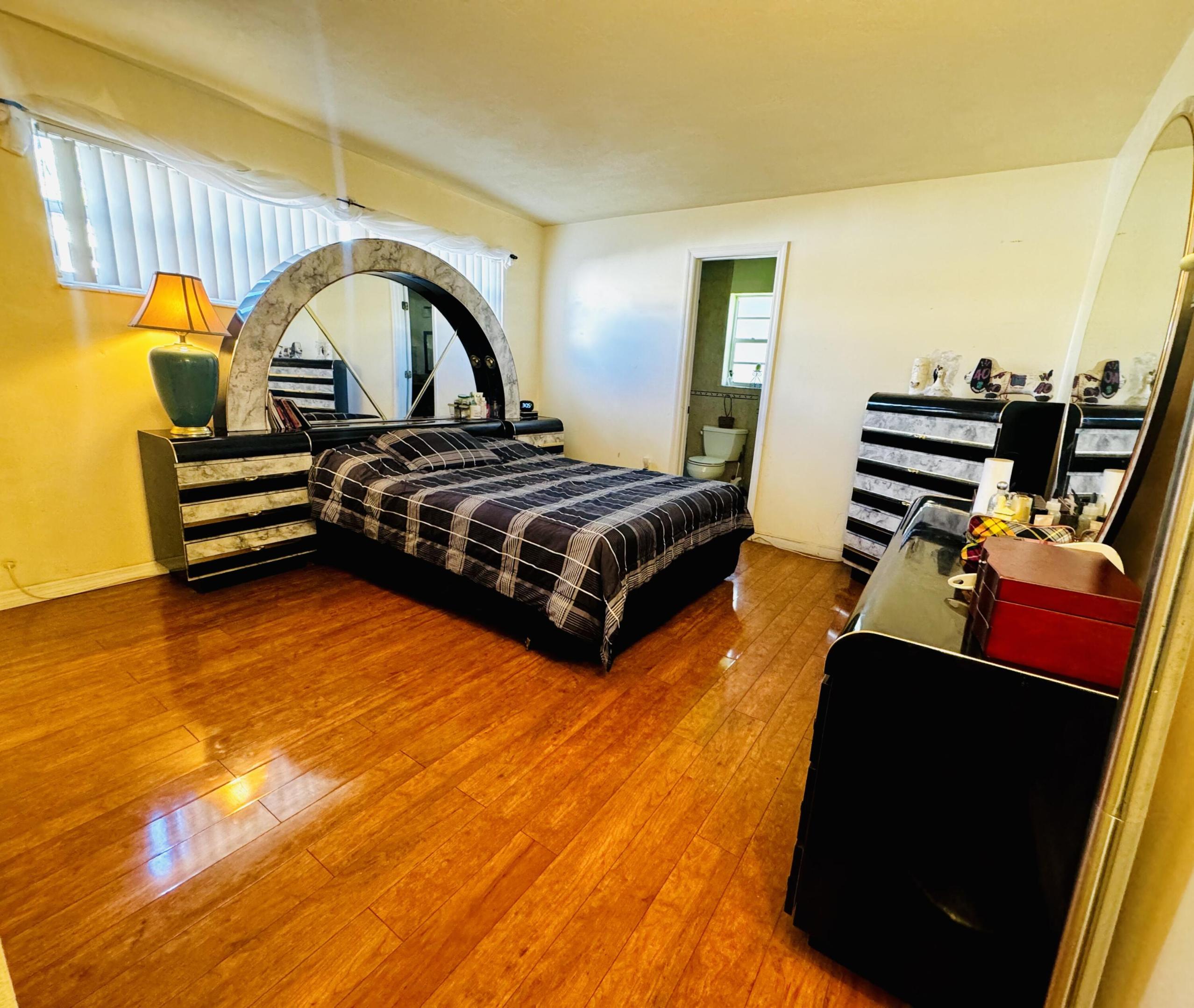 6600 NW 24th St Street