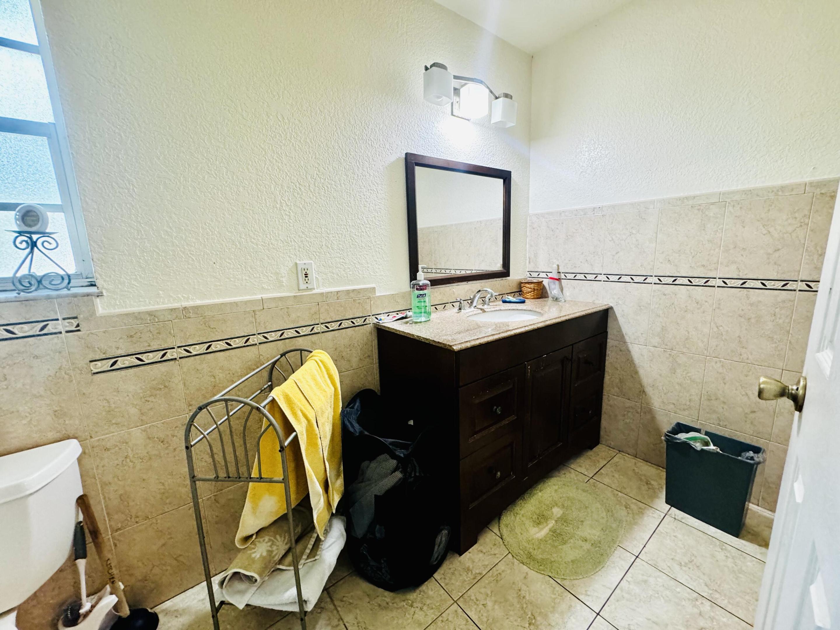 6600 NW 24th St Street