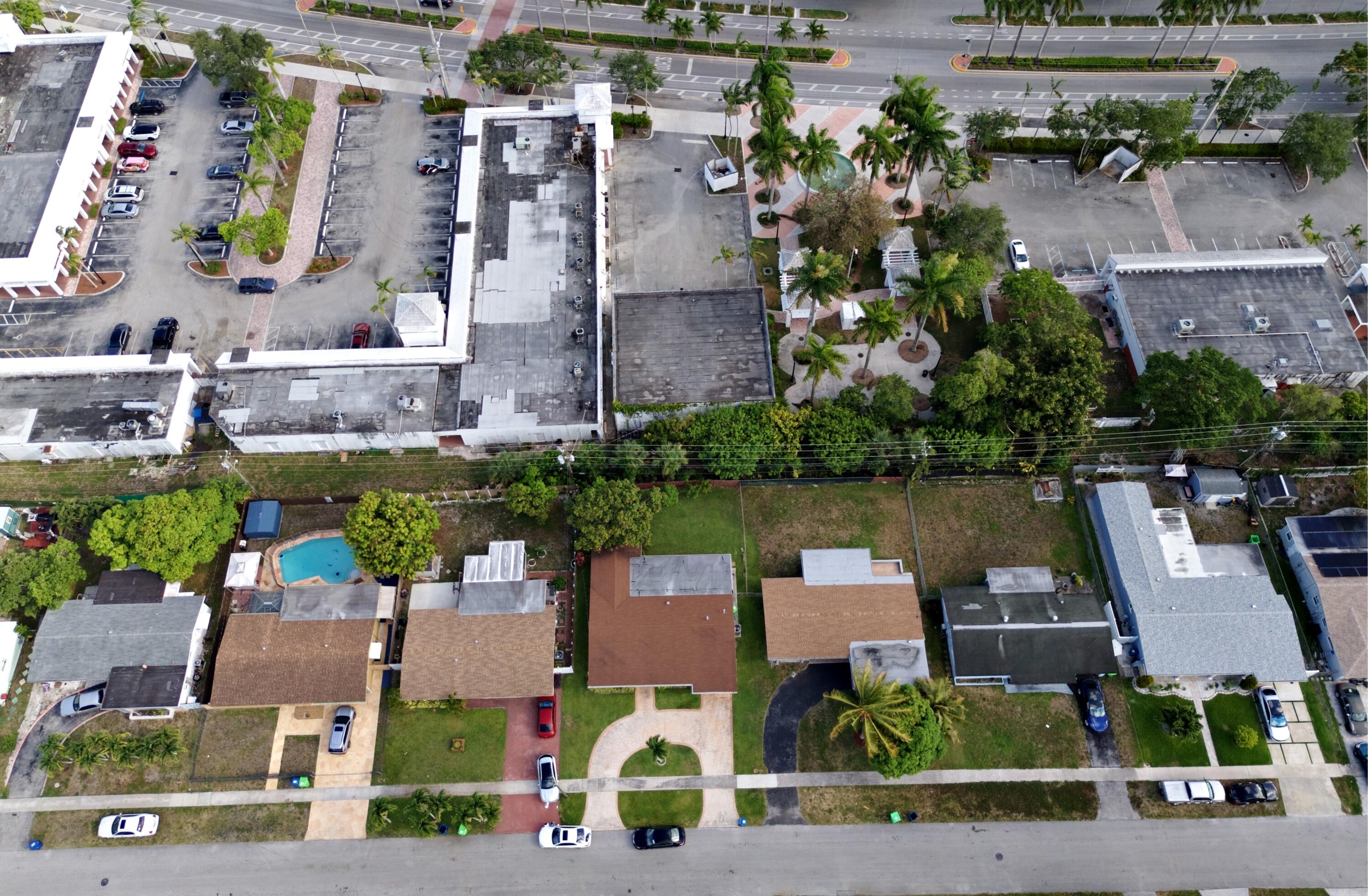 6600 NW 24th St Street