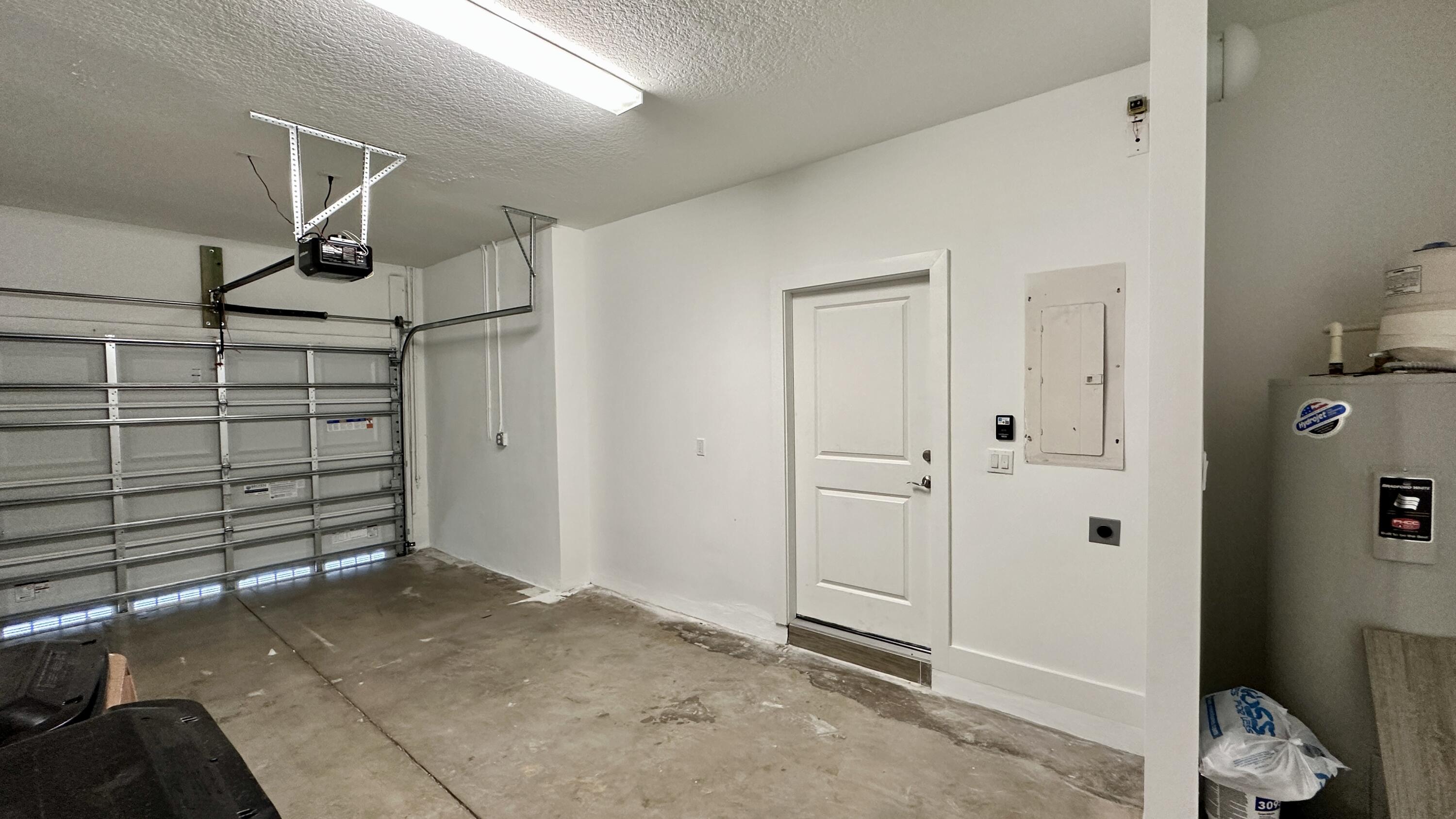 1832 Sandpiper Pointe Place